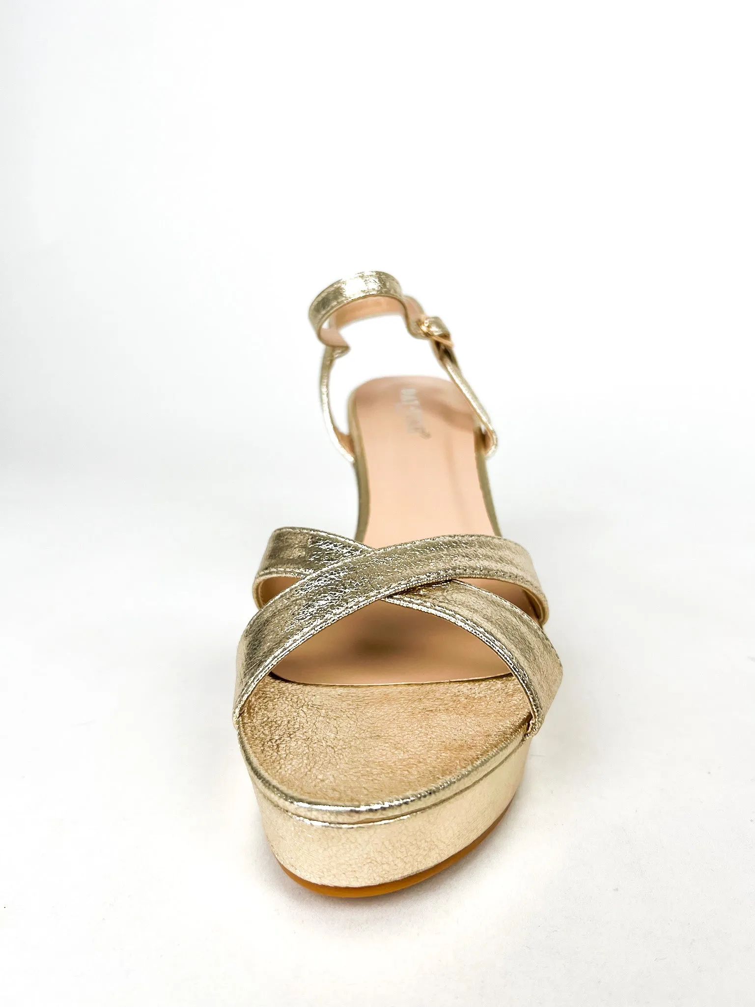 Zapato tacon cruzado dorado sold by Sorellas product image thumbnail 3