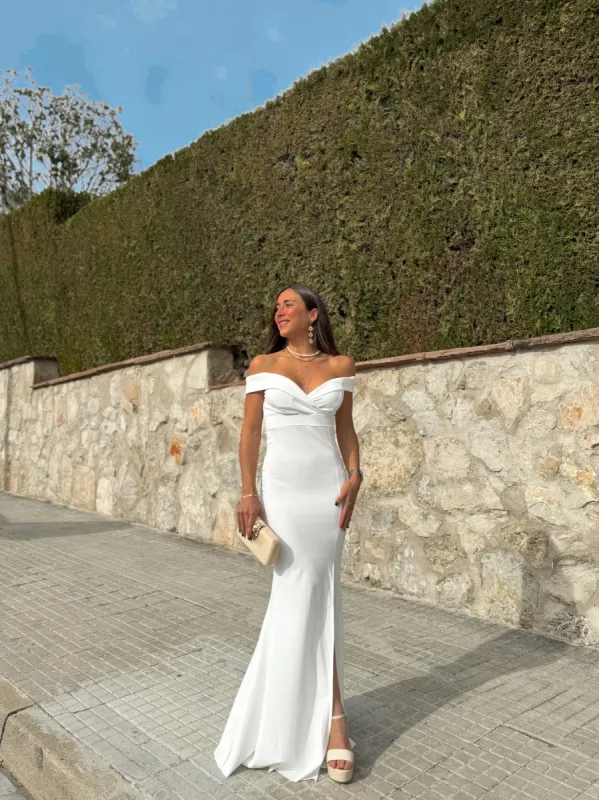 Vestido barco sirena blanco sold by Sorellas