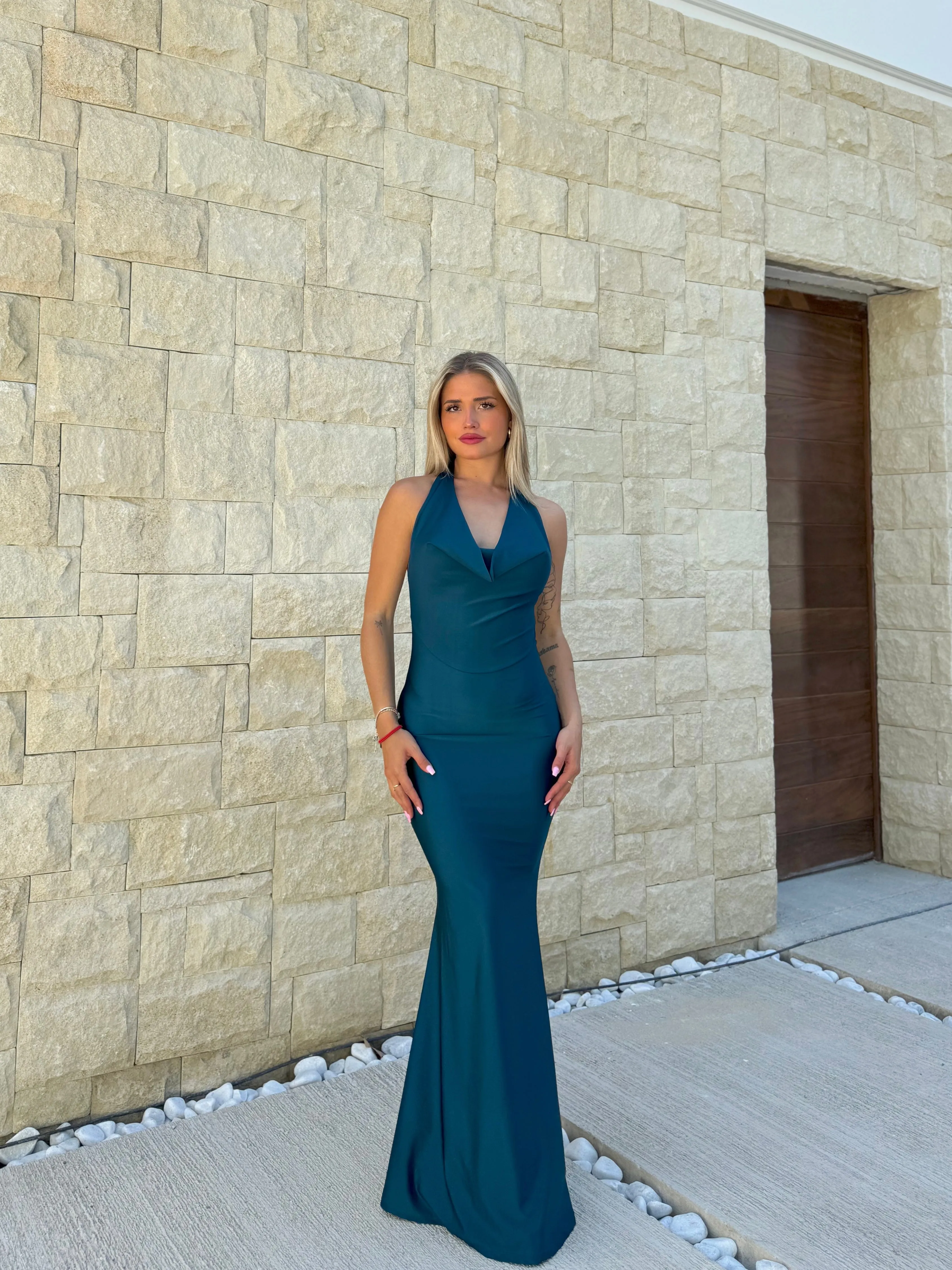 Vestido cascada largo petróleo sold by Sorellas product image thumbnail 3