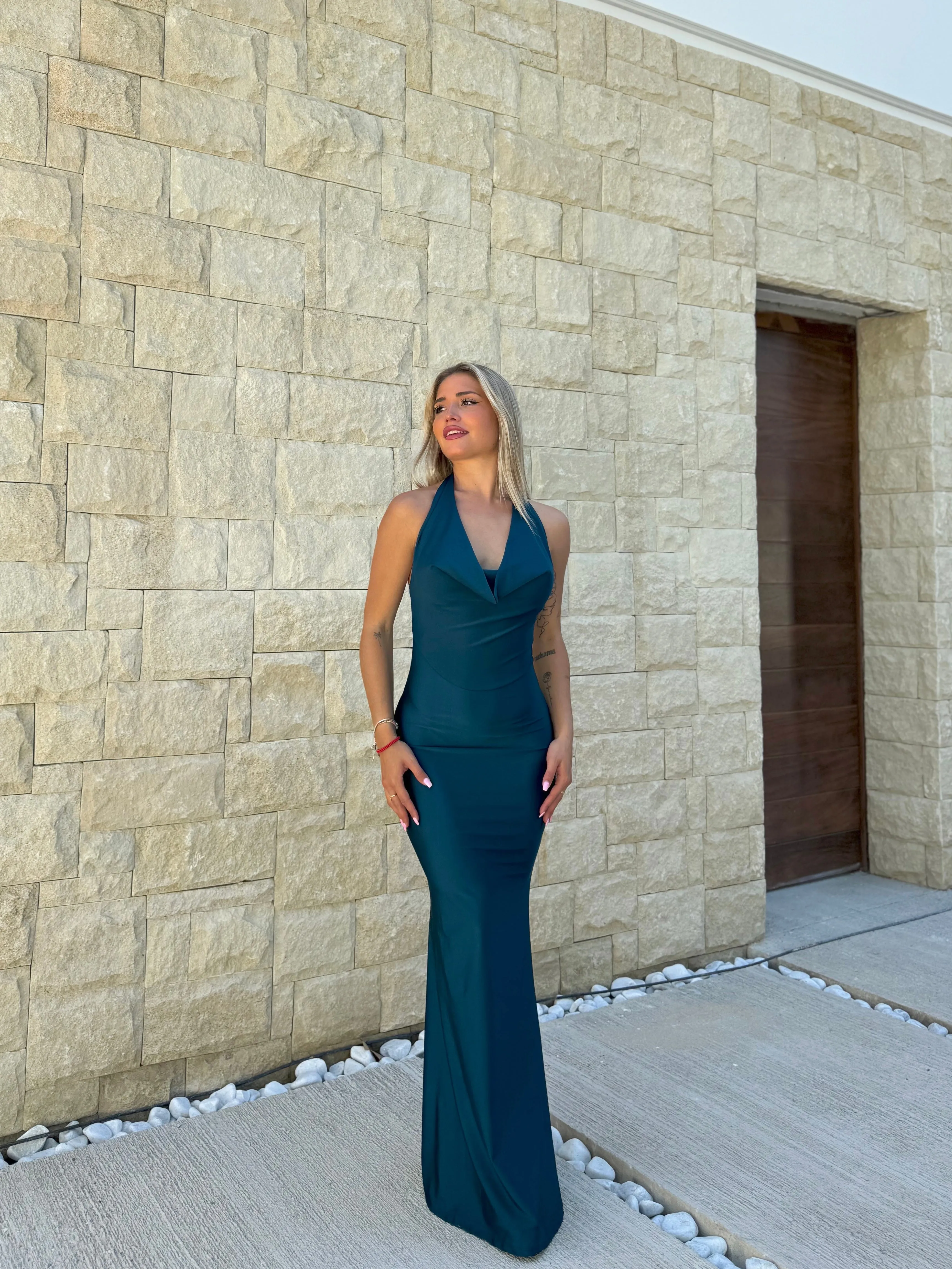 Vestido cascada largo petróleo sold by Sorellas