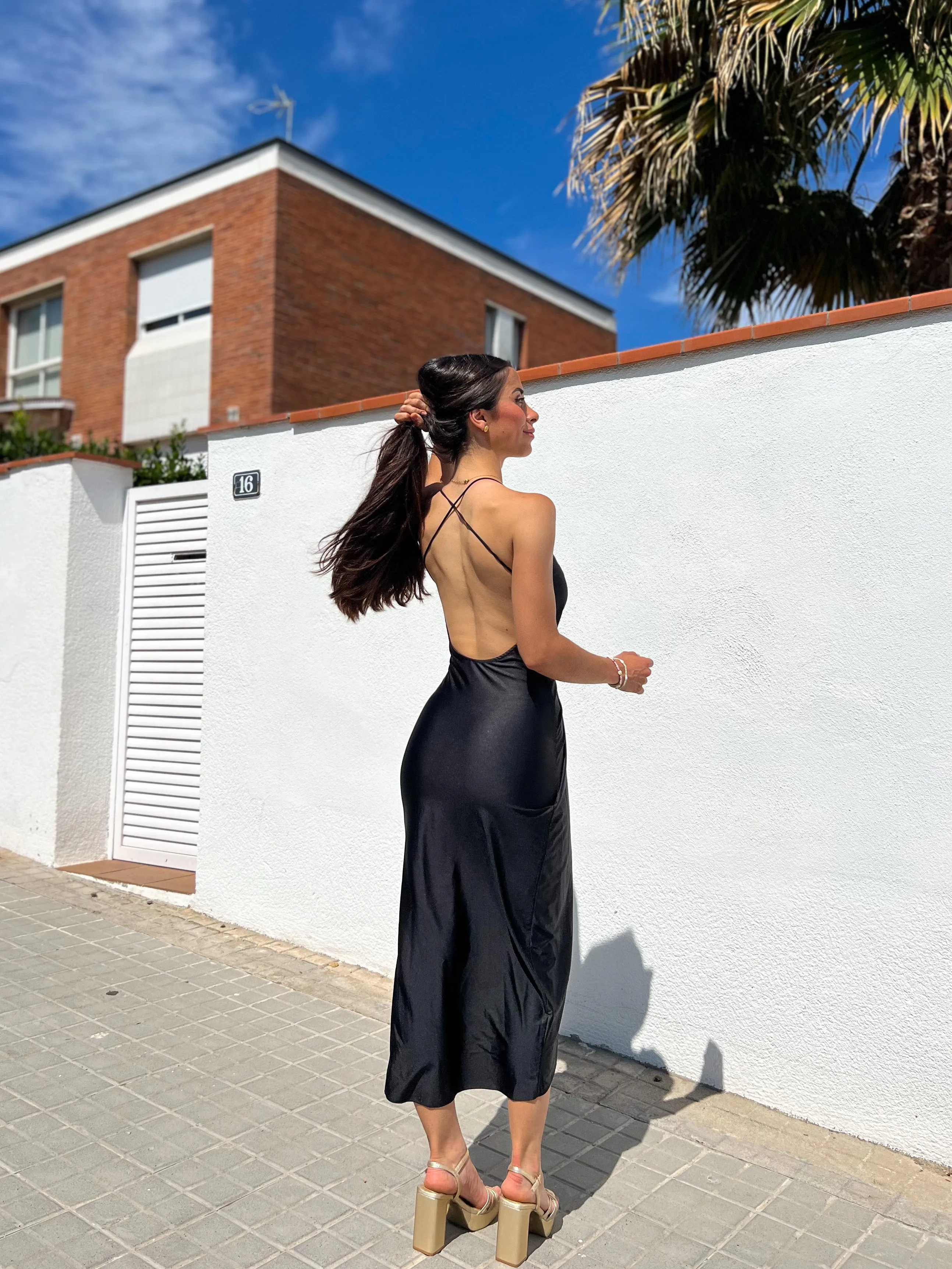 Vestido midi nudo negro sold by Sorellas product image thumbnail 3