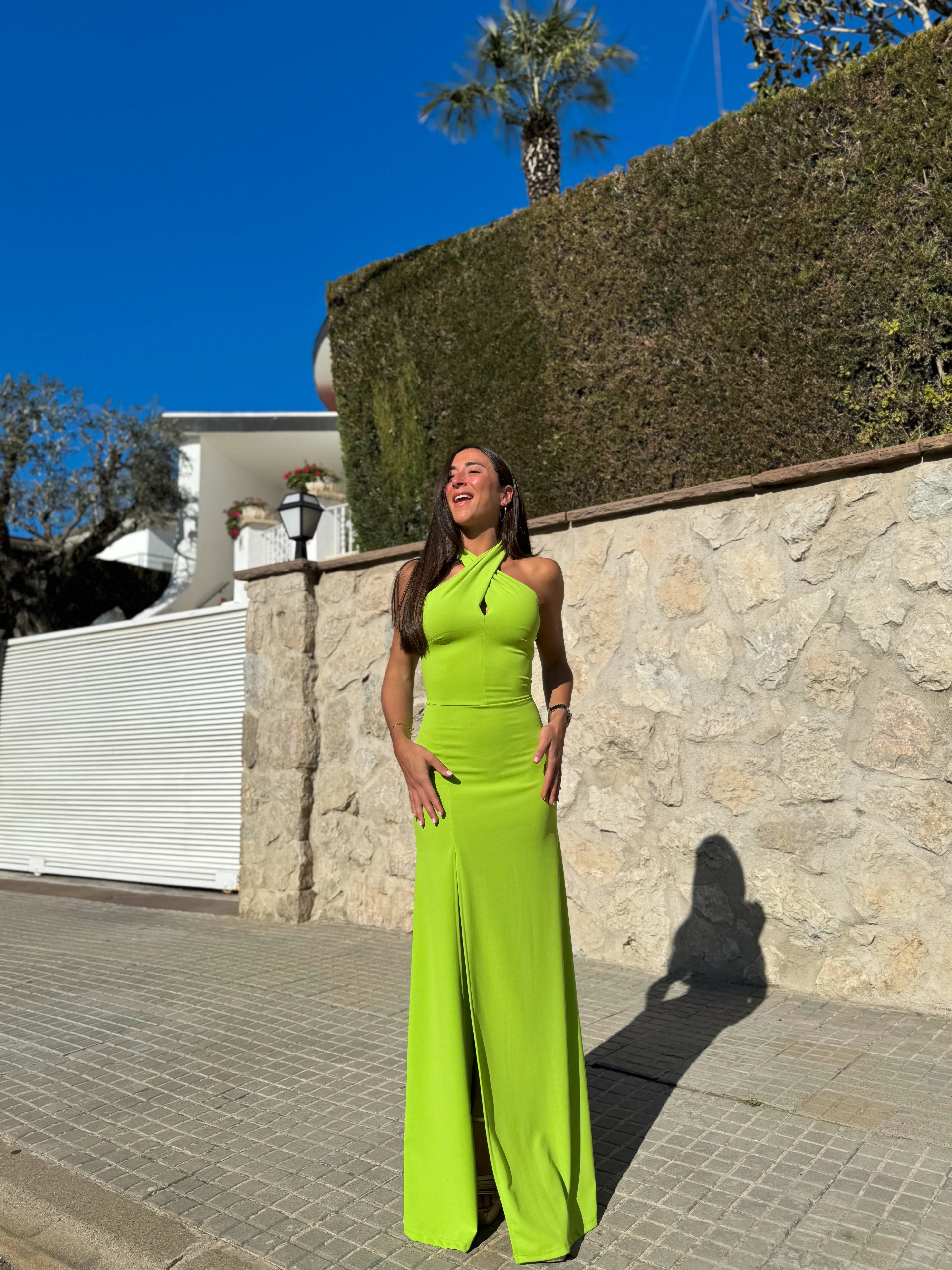 Vestido halter cruzado verde sold by Sorellas product image thumbnail 3