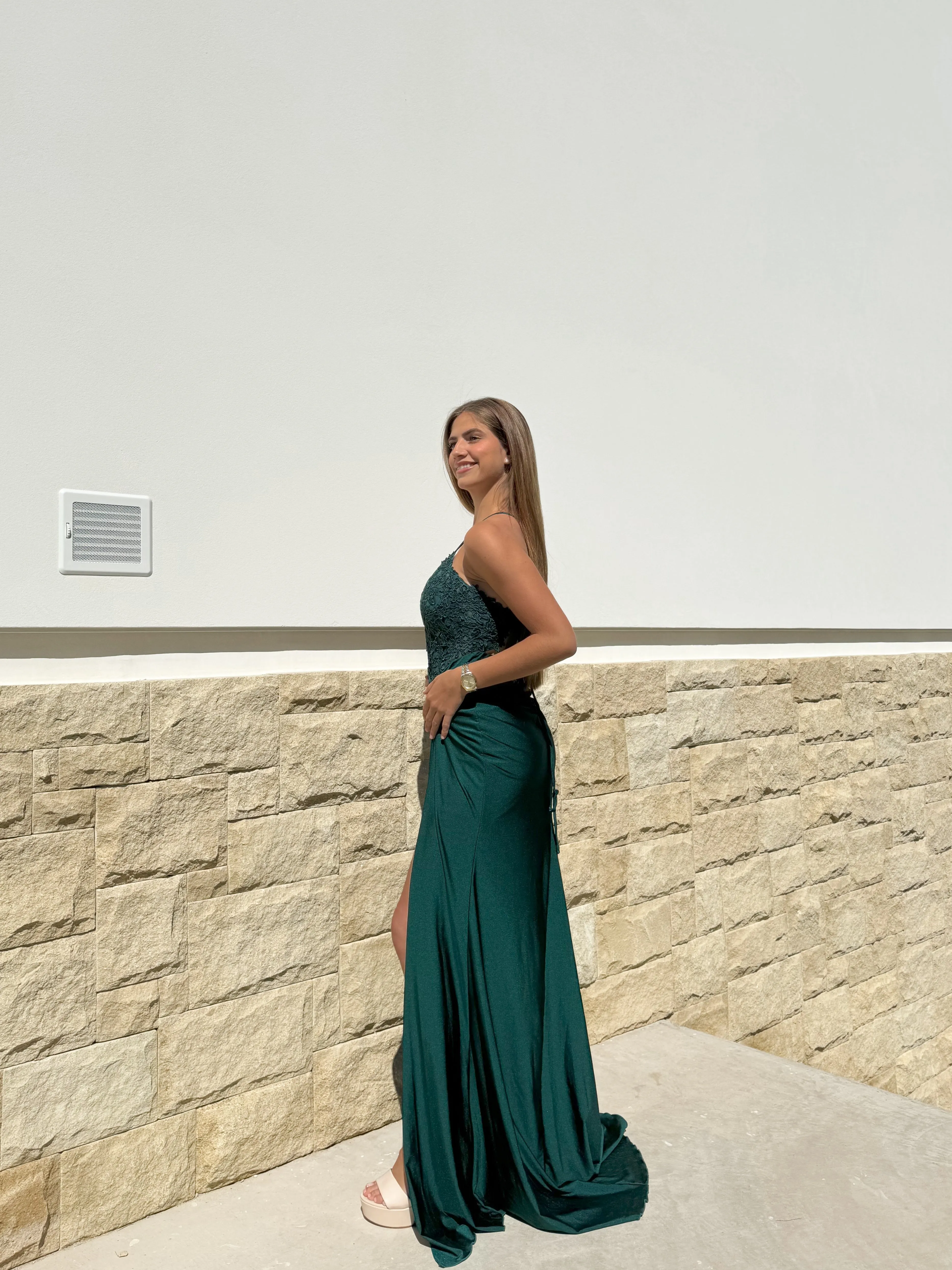 Vestido corazón nudo encaje botella sold by Sorellas product image thumbnail 3