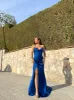 Vestido palabra picos raso azul sold by Sorellas