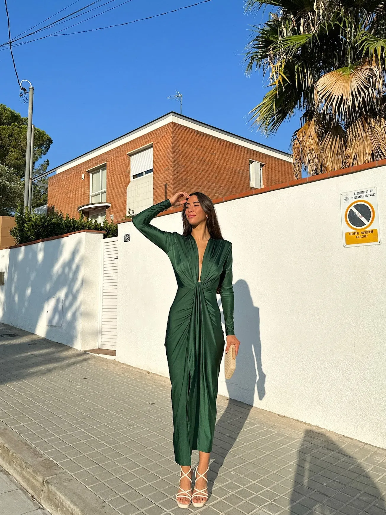 Vestido manga nudo botella sold by Sorellas product image thumbnail 4