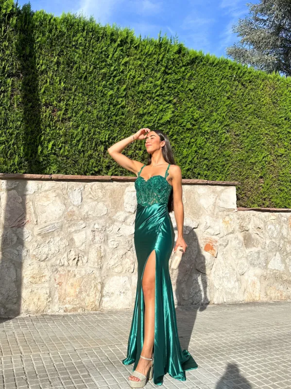 Vestido pedreria raso botella sold by Sorellas