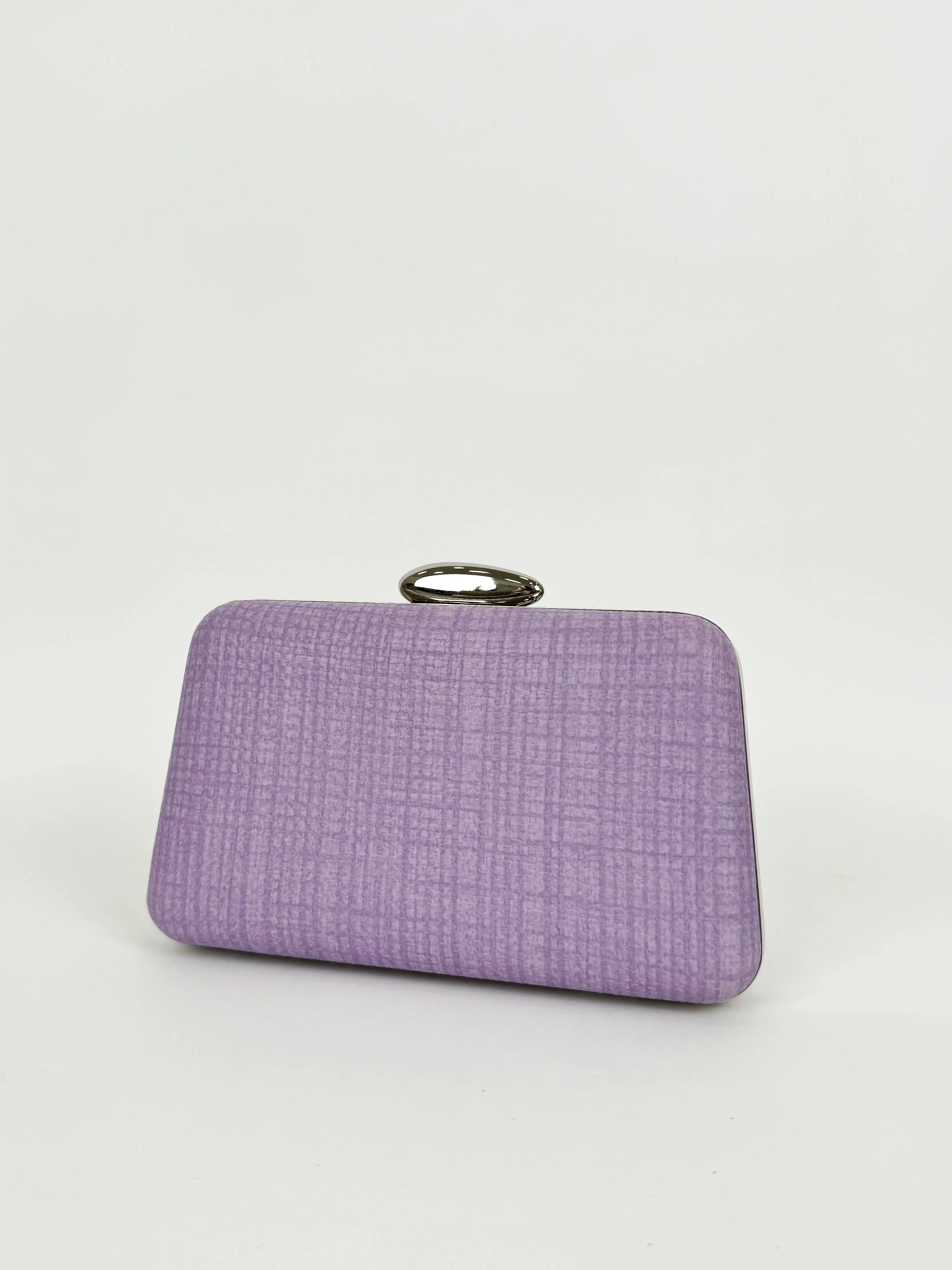 Clutch efecto rafia lila sold by Sorellas product image thumbnail 3