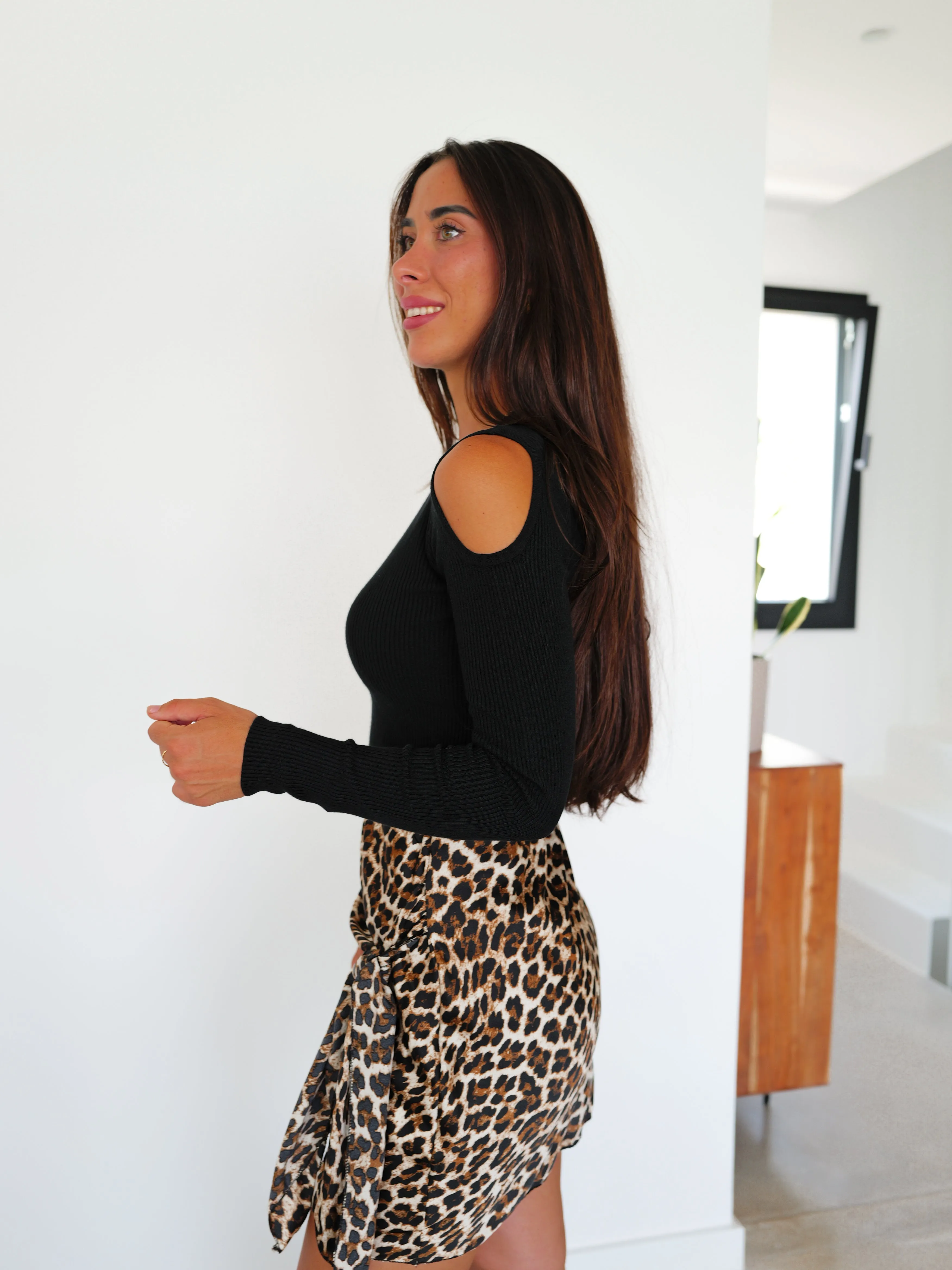 Jersey hombro canale negro sold by Sorellas product image thumbnail 3