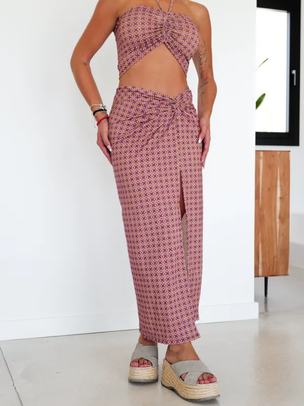 Falda larga frunce estampado amarena sold by Sorellas