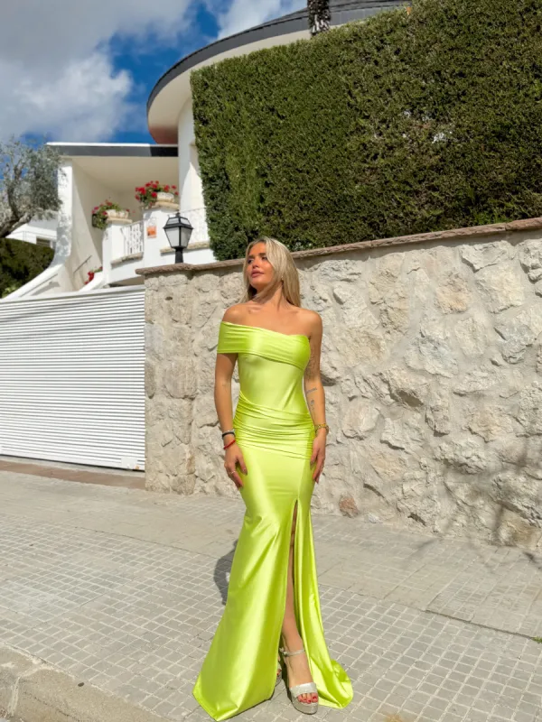 Vestido barco asimétrico lima sold by Sorellas