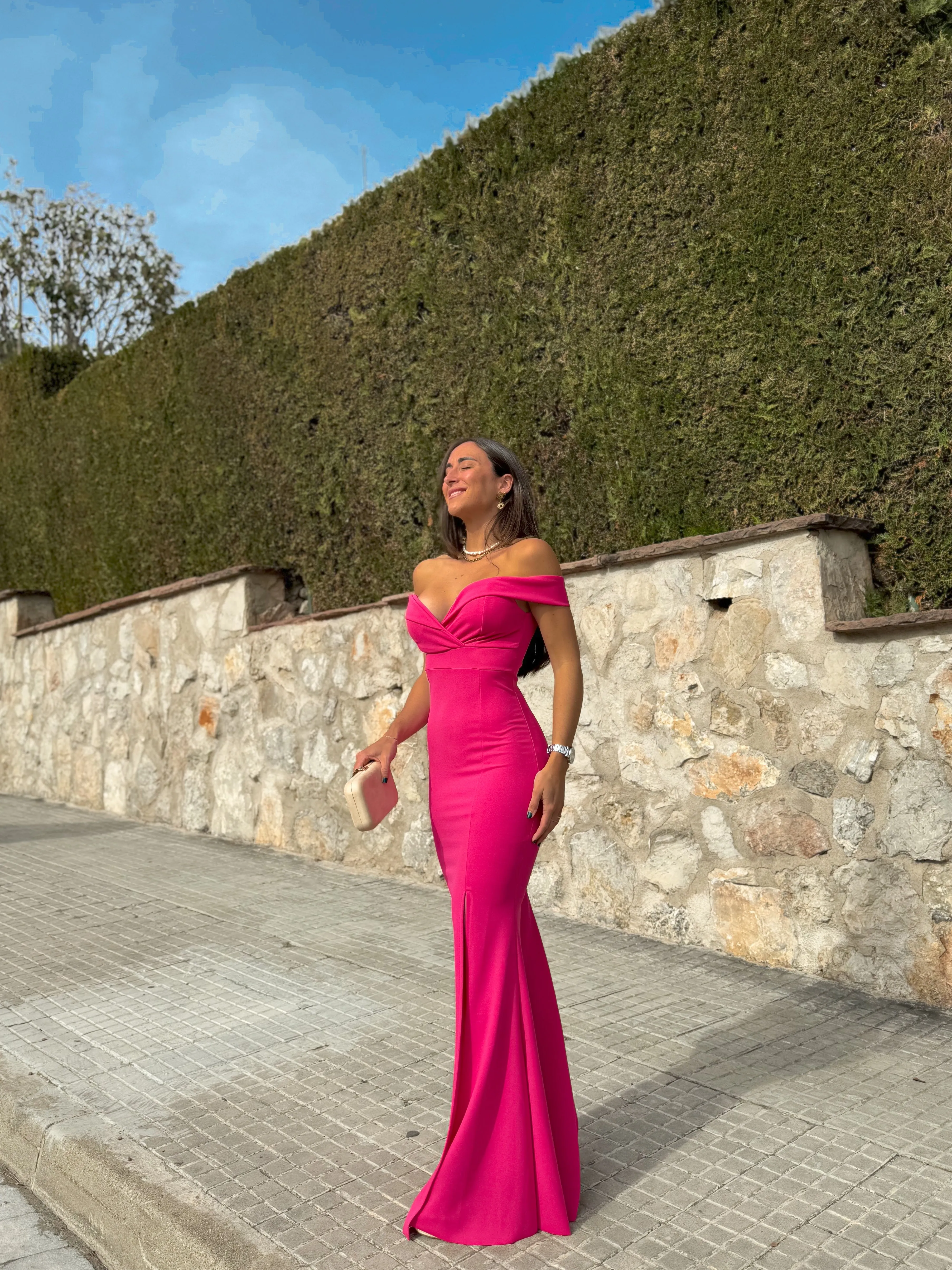 Vestido barco sirena fucsia sold by Sorellas product image thumbnail 5