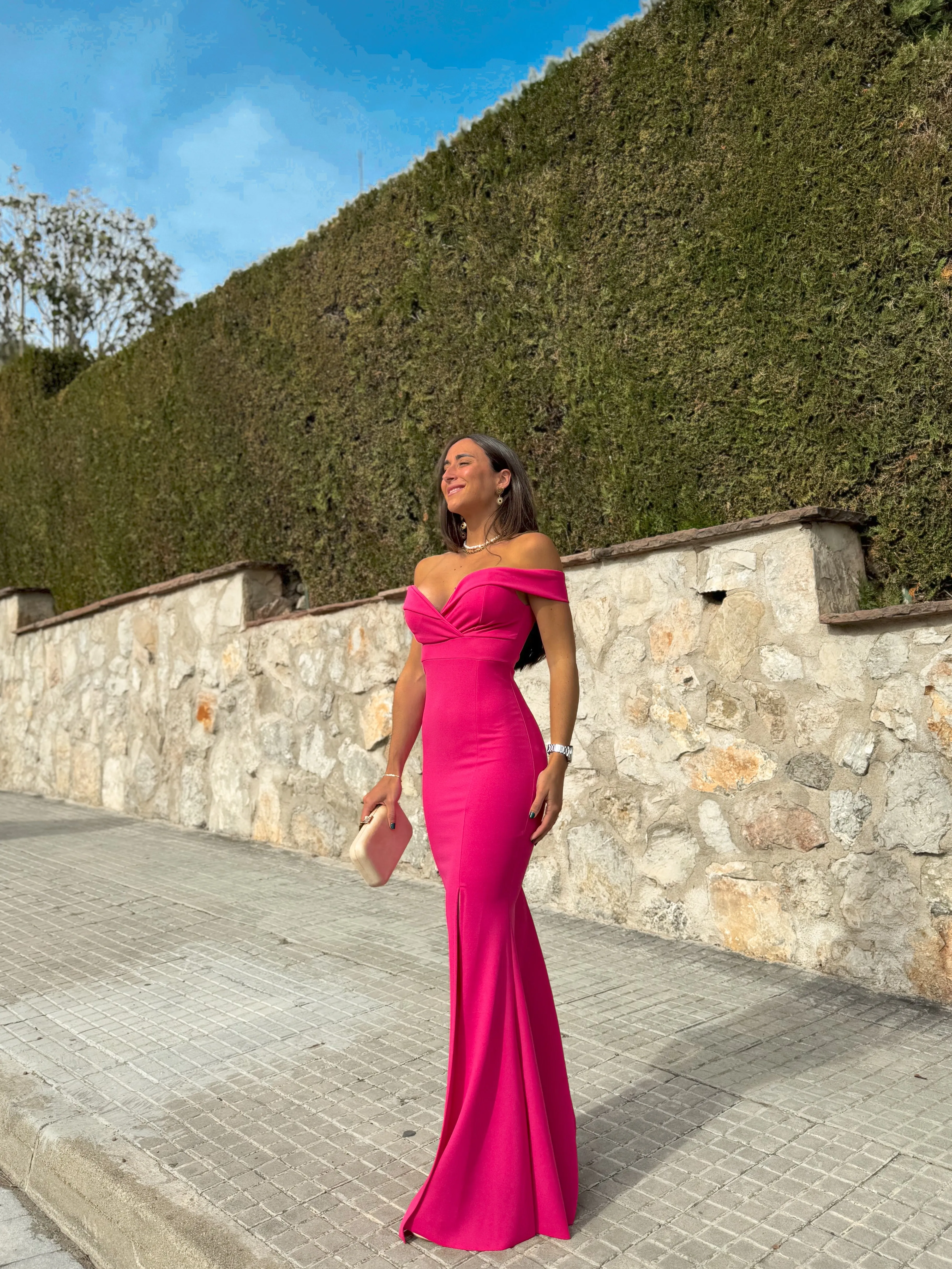Vestido barco sirena fucsia sold by Sorellas product image thumbnail 4