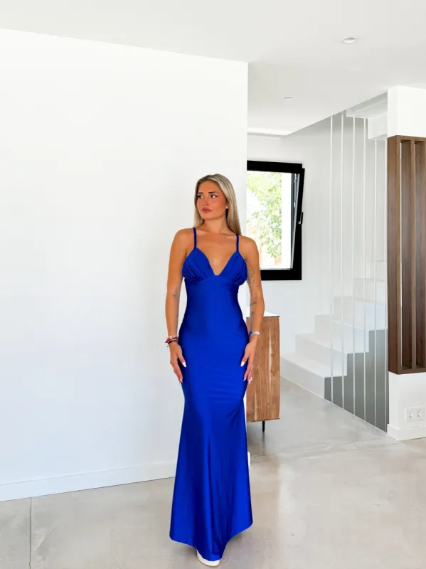 Vestido pico concha sirena azul sold by Sorellas