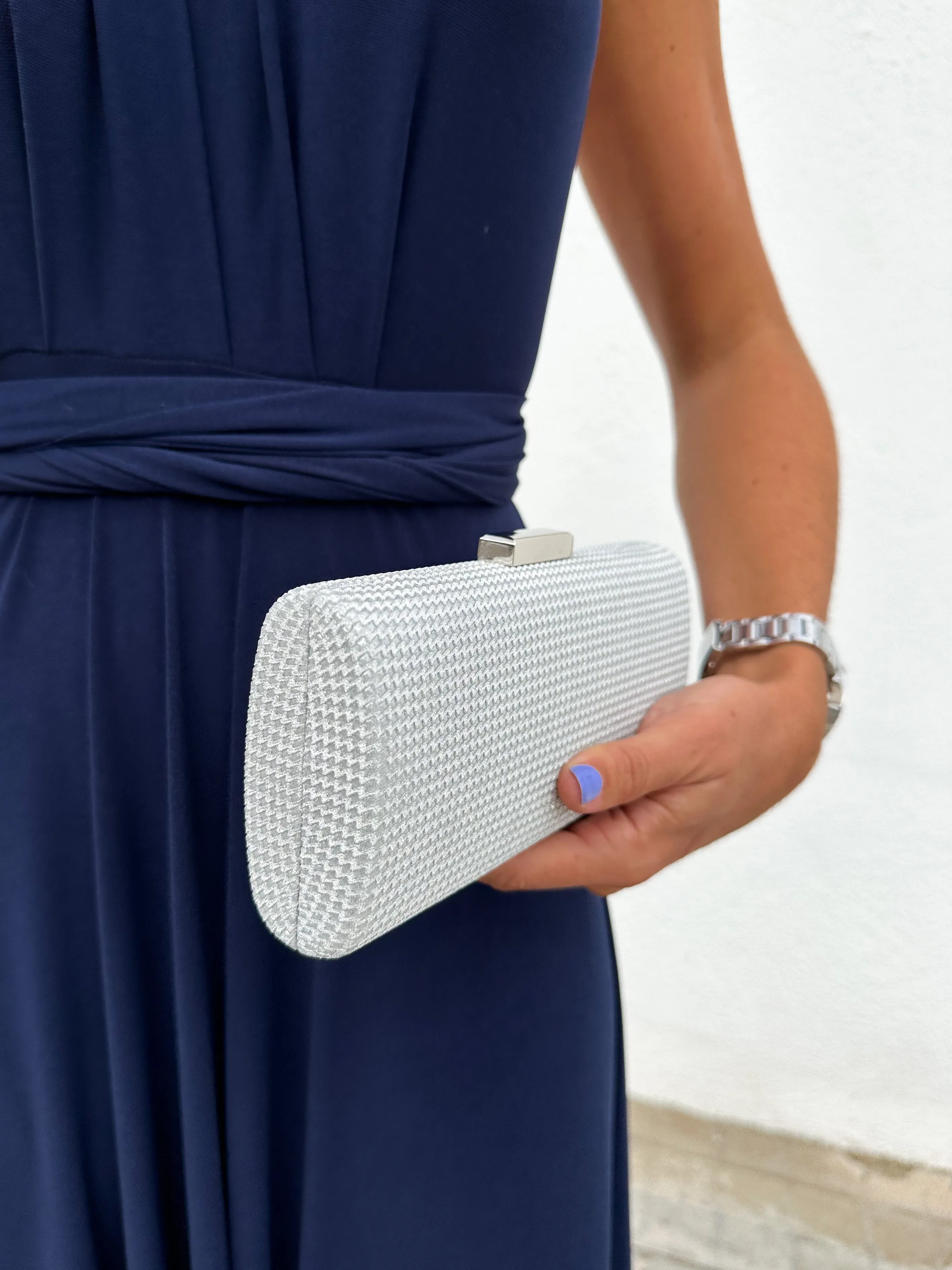 Clutch pocket brillo plata sold by Sorellas product image thumbnail 4