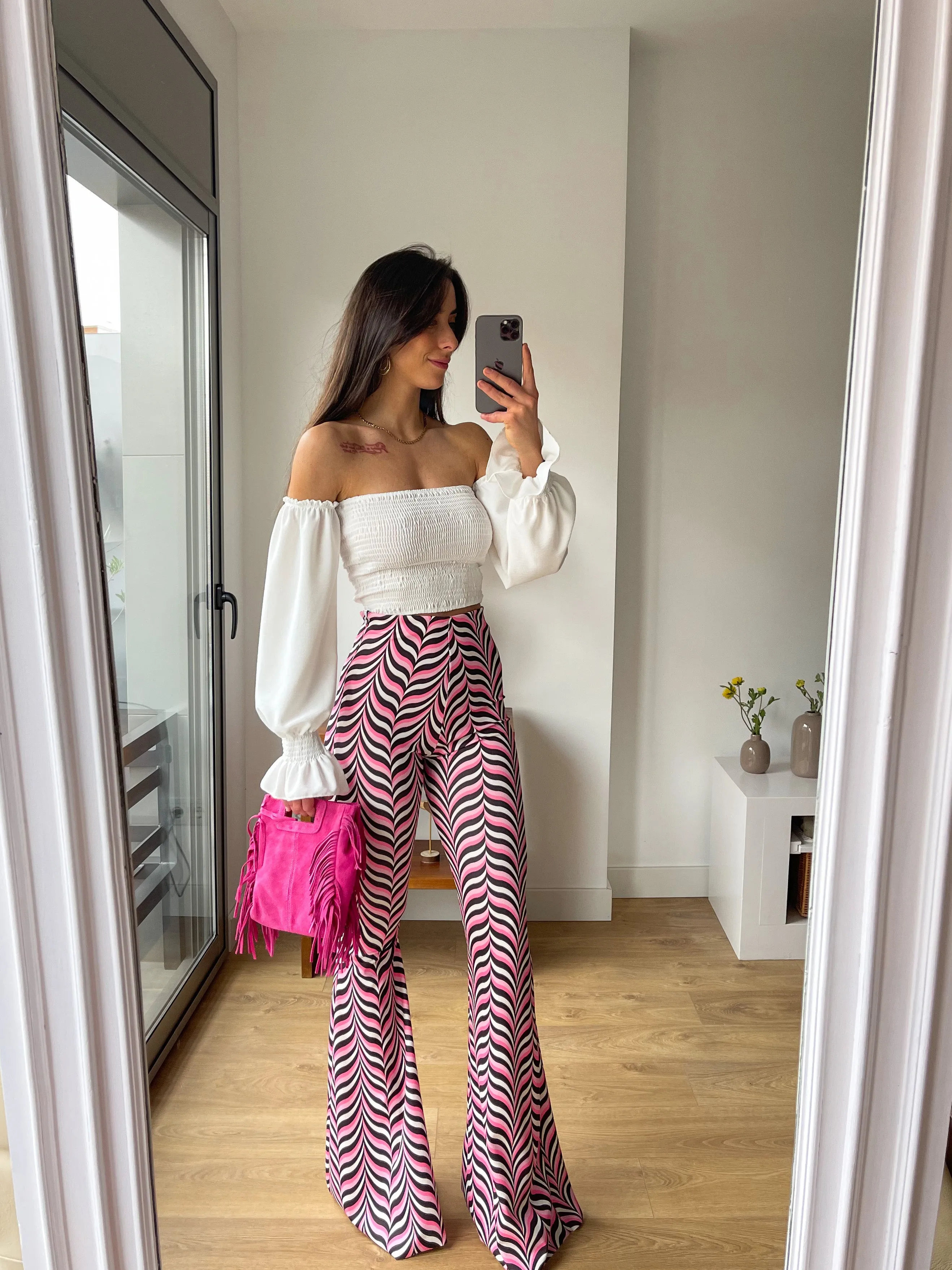 Bolso piel flecos fucsia sold by Sorellas product image thumbnail 4