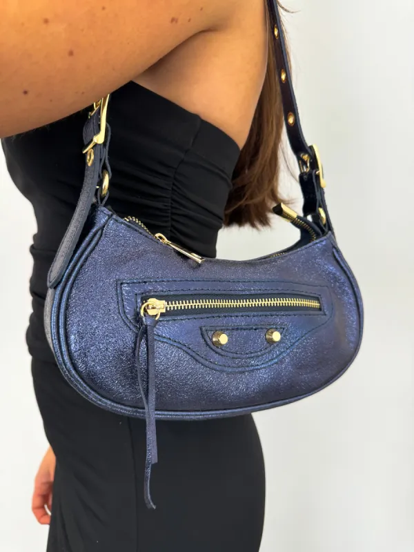 Bolso hombro baguette brillos azul sold by Sorellas