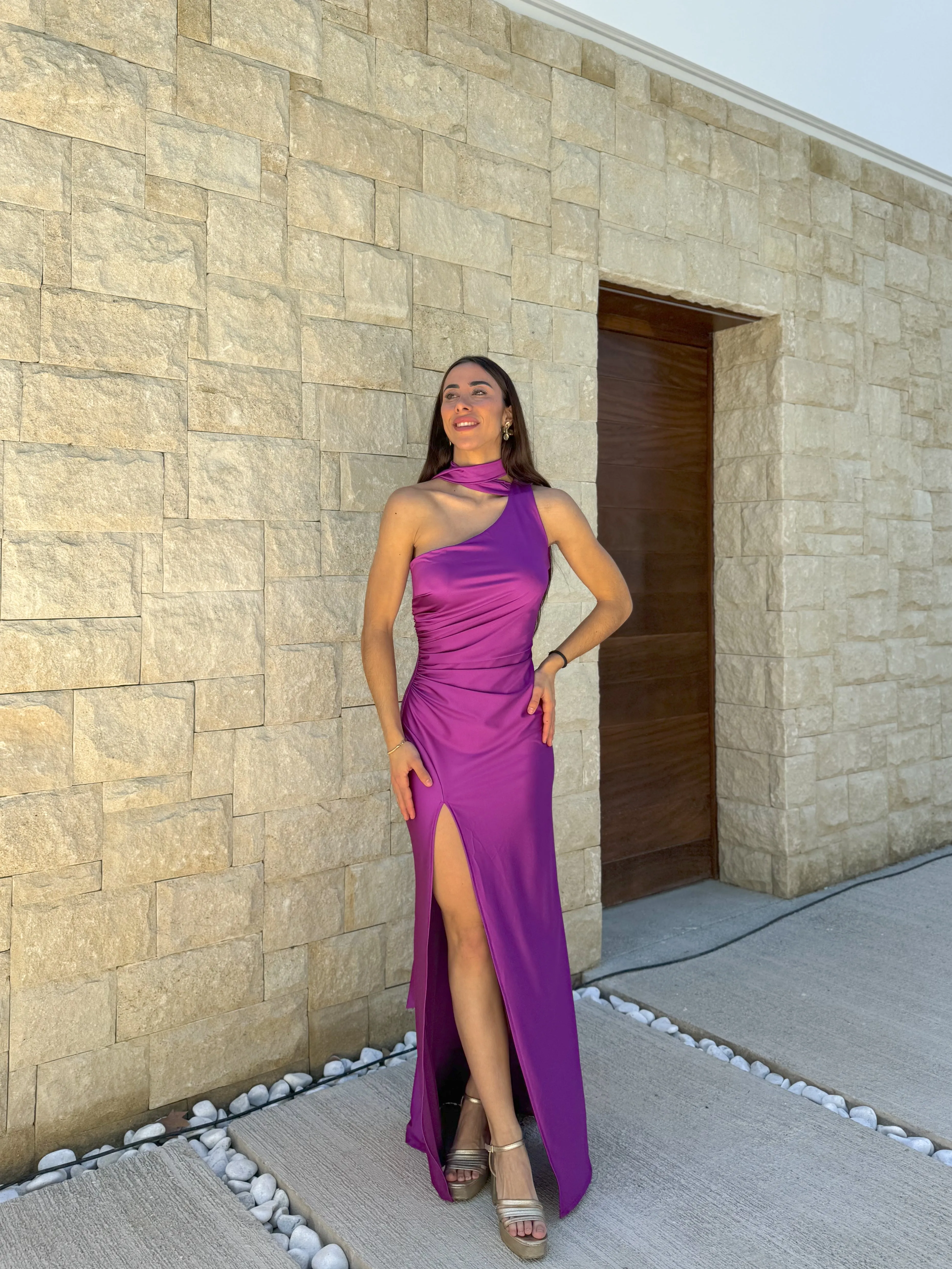 Vestido asim choker espalda amarena sold by Sorellas product image thumbnail 3