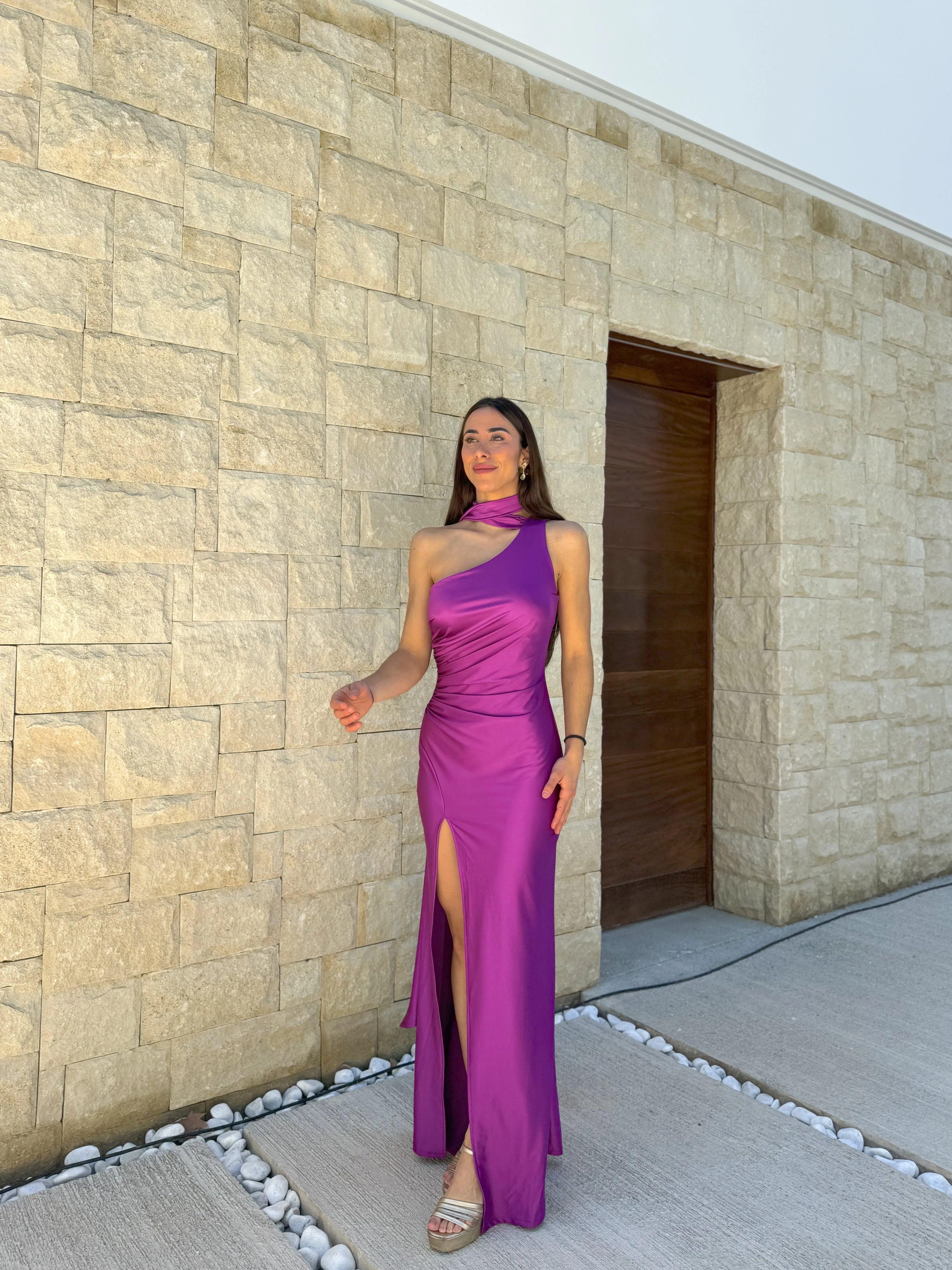 Vestido asim choker espalda amarena sold by Sorellas product image thumbnail 4