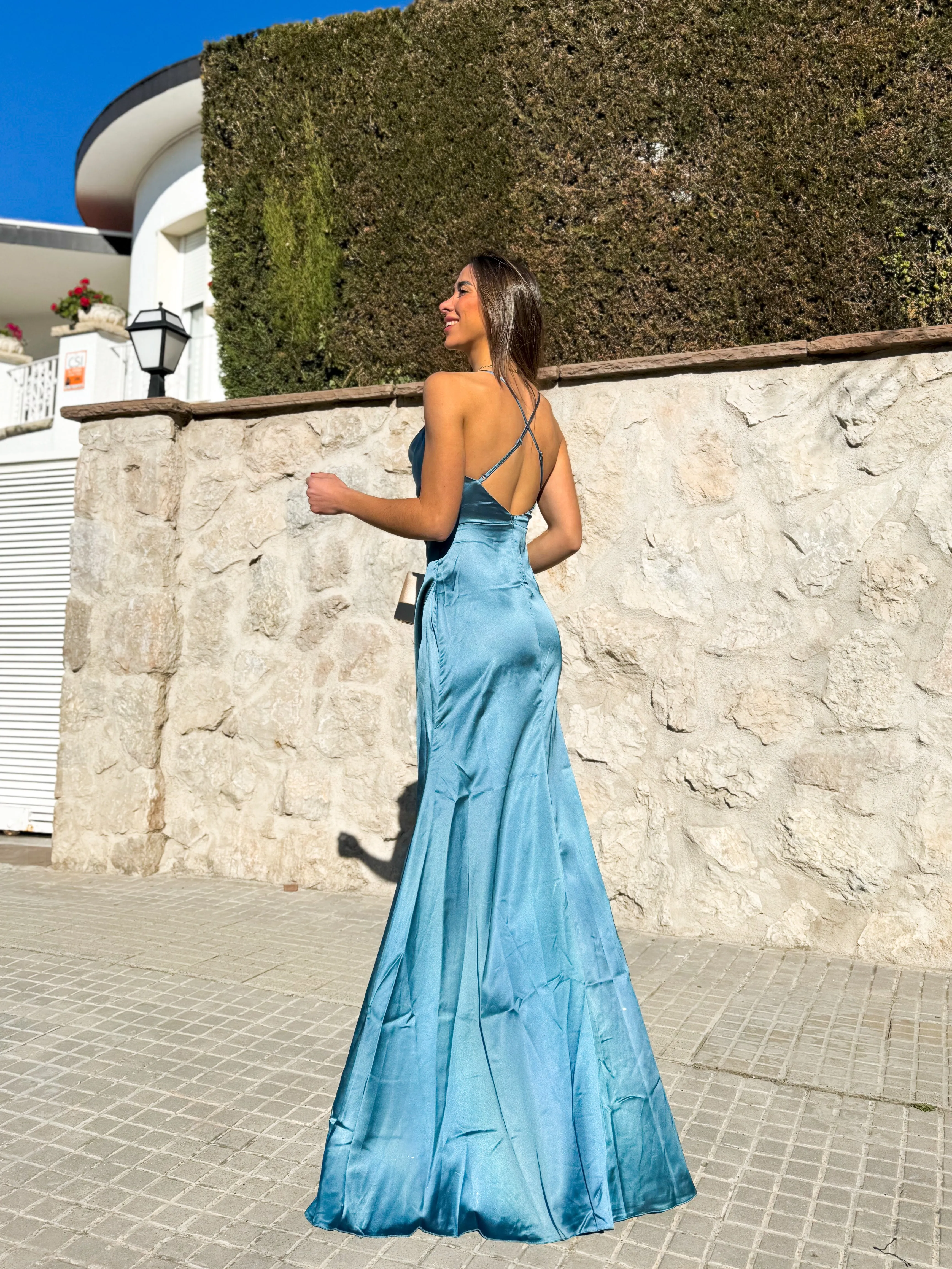 Vestido cascada raso petróleo sold by Sorellas product image thumbnail 3