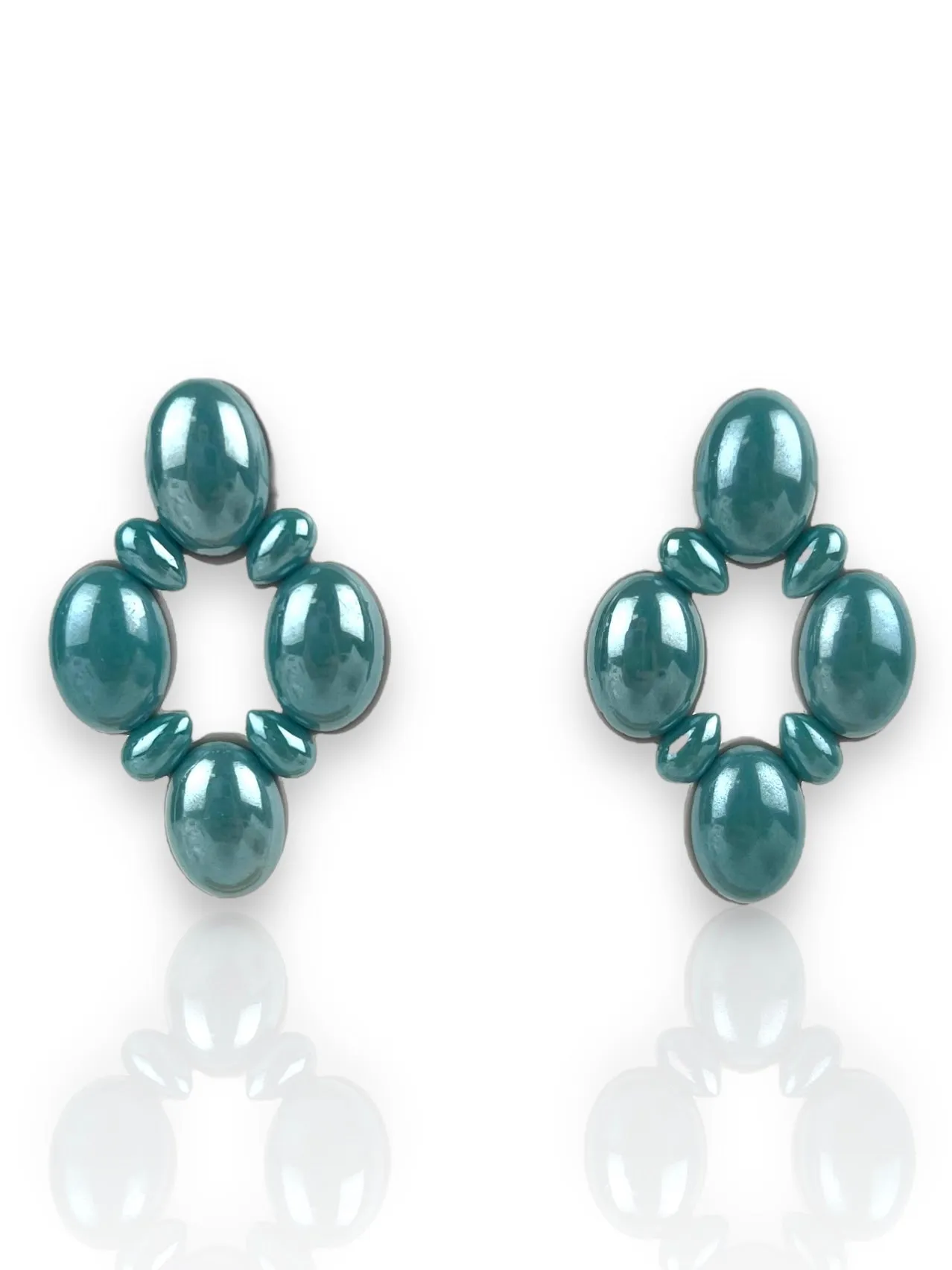 Pendientes rombo azul sold by Sorellas