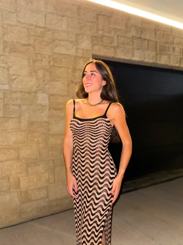 Vestido midi punto psicodélico negro sold by Sorellas