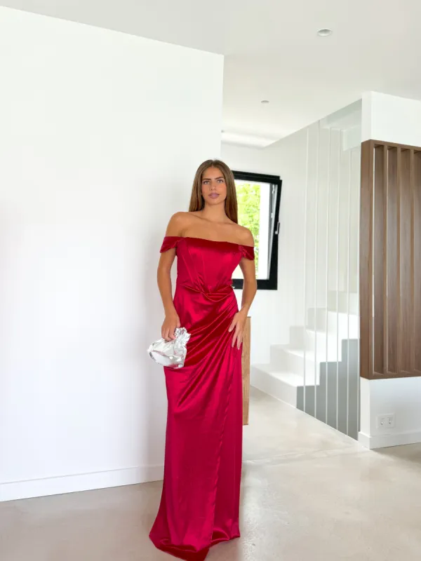 Vestido largo ballenas rojo sold by Sorellas