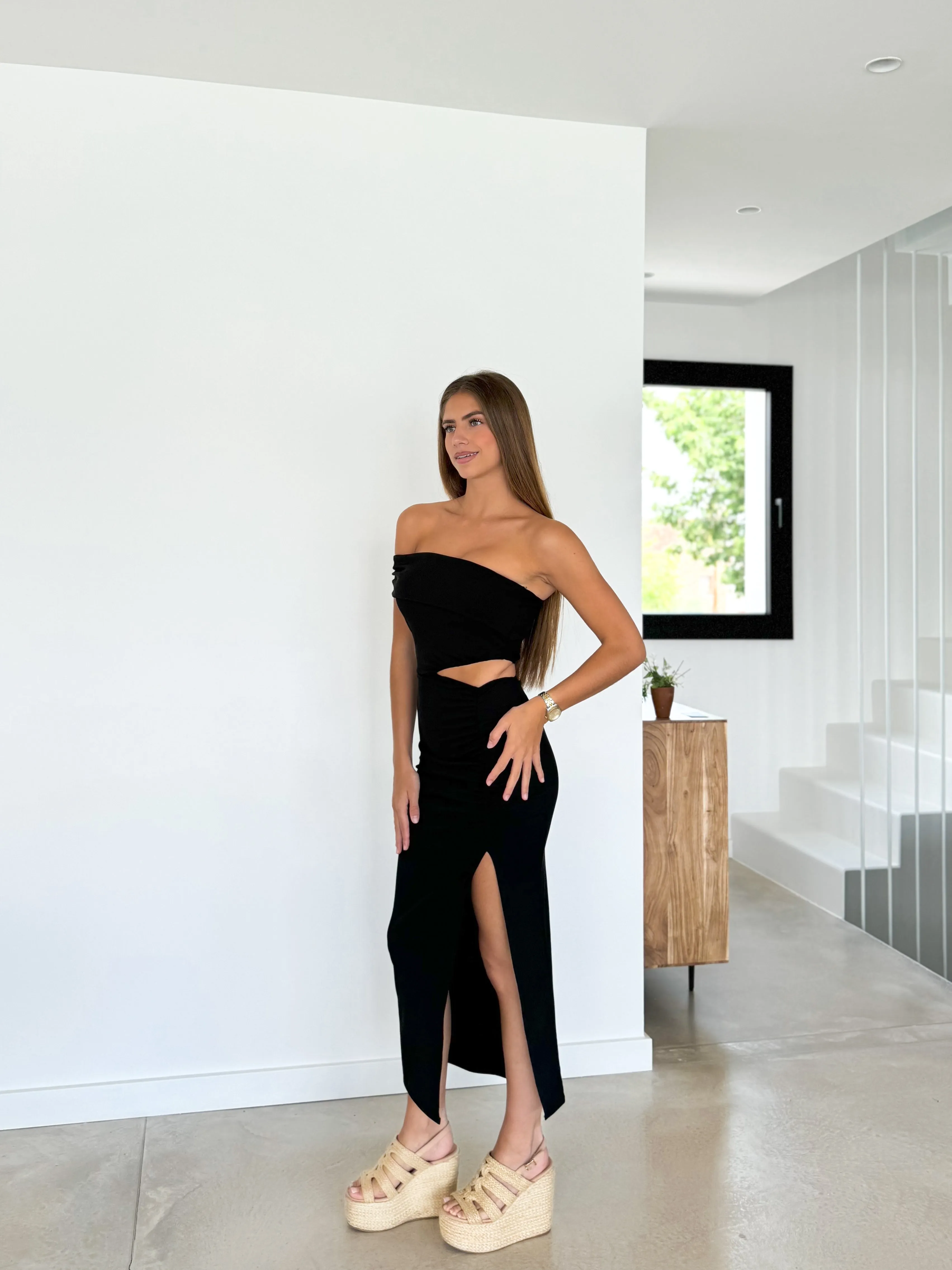 Vestido cut banda asim negro sold by Sorellas product image thumbnail 4