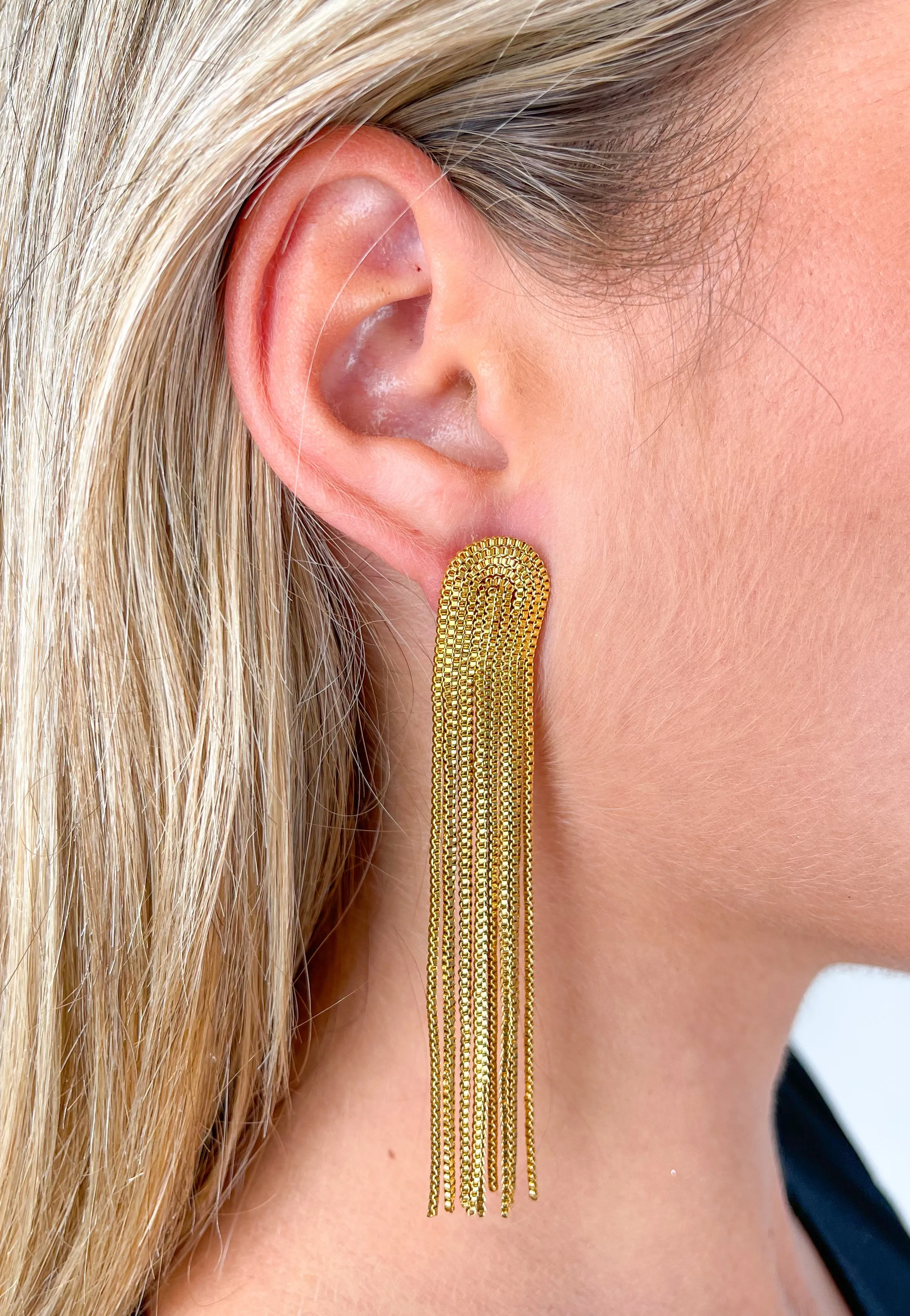 Pendientes cascada dorado sold by Sorellas