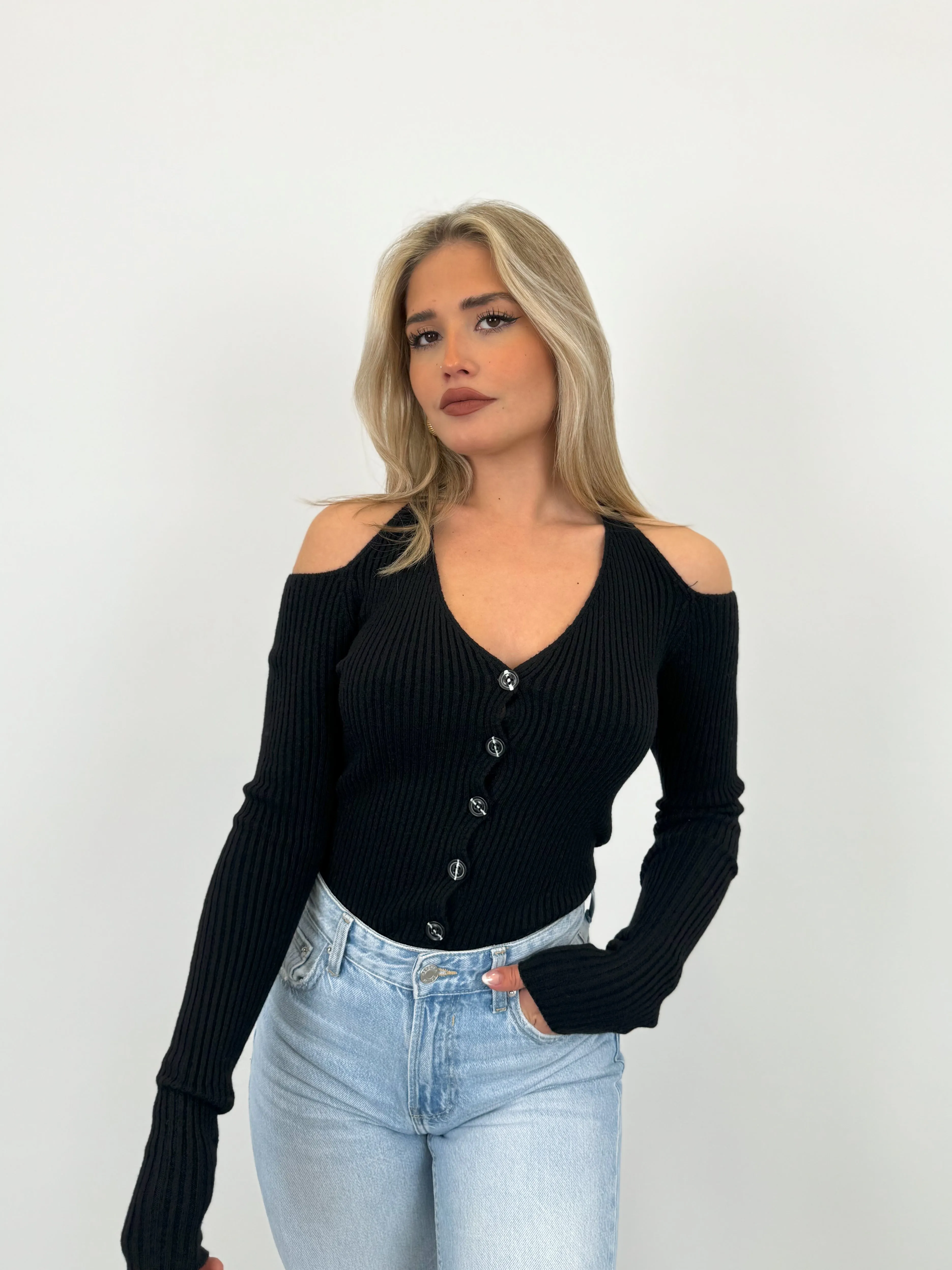 Jersey cruzado botones negro sold by Sorellas