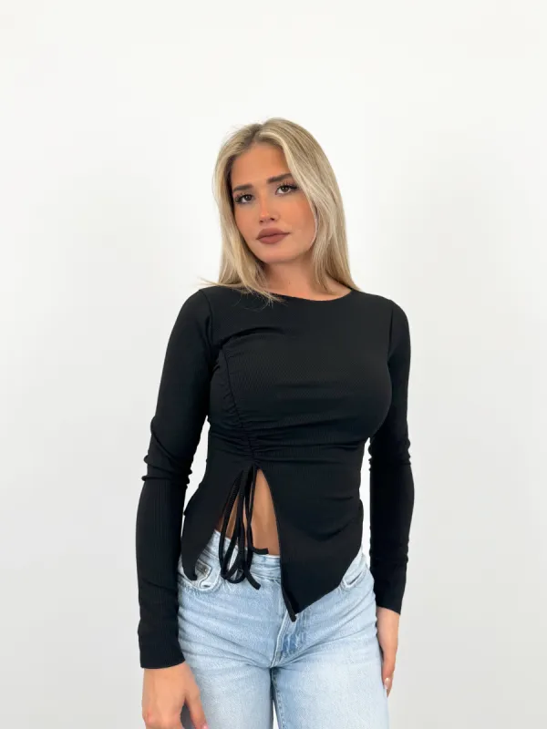 Top lateral fruncido negro sold by Sorellas