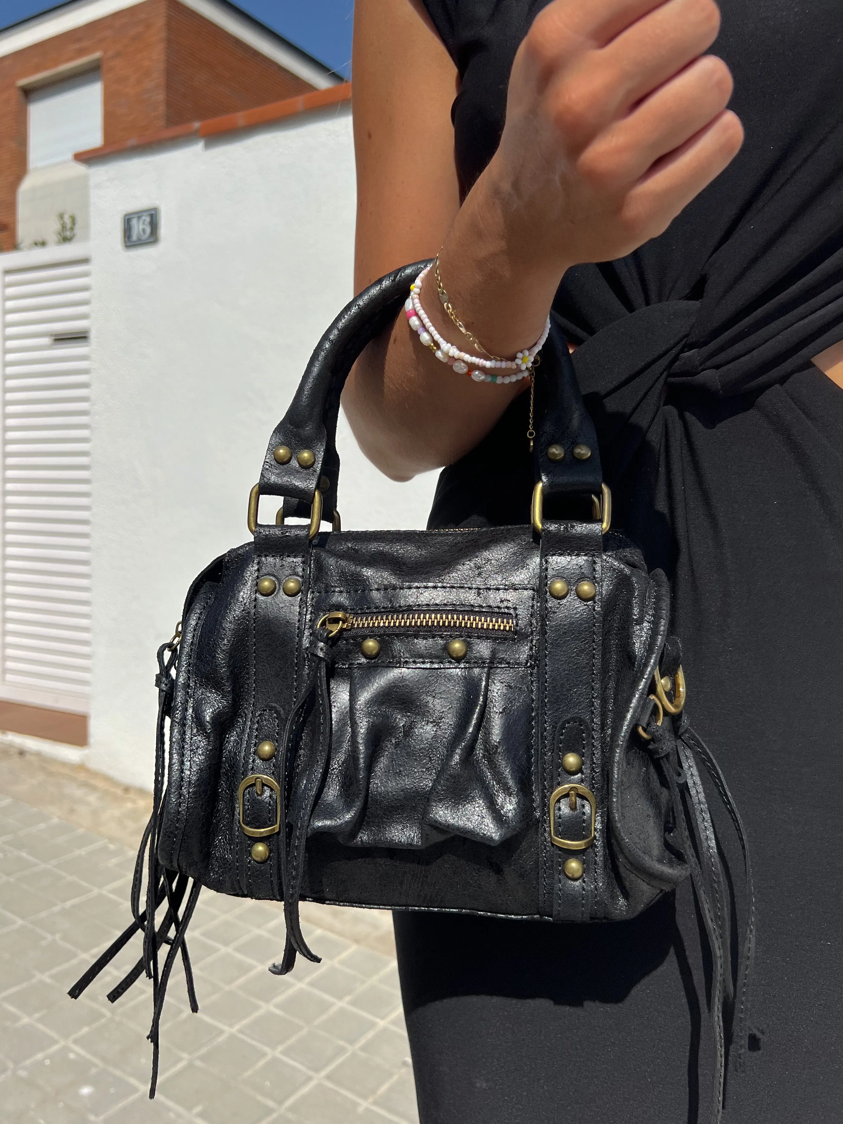 Bolso hebillas piel mate negro sold by Sorellas product image thumbnail 5