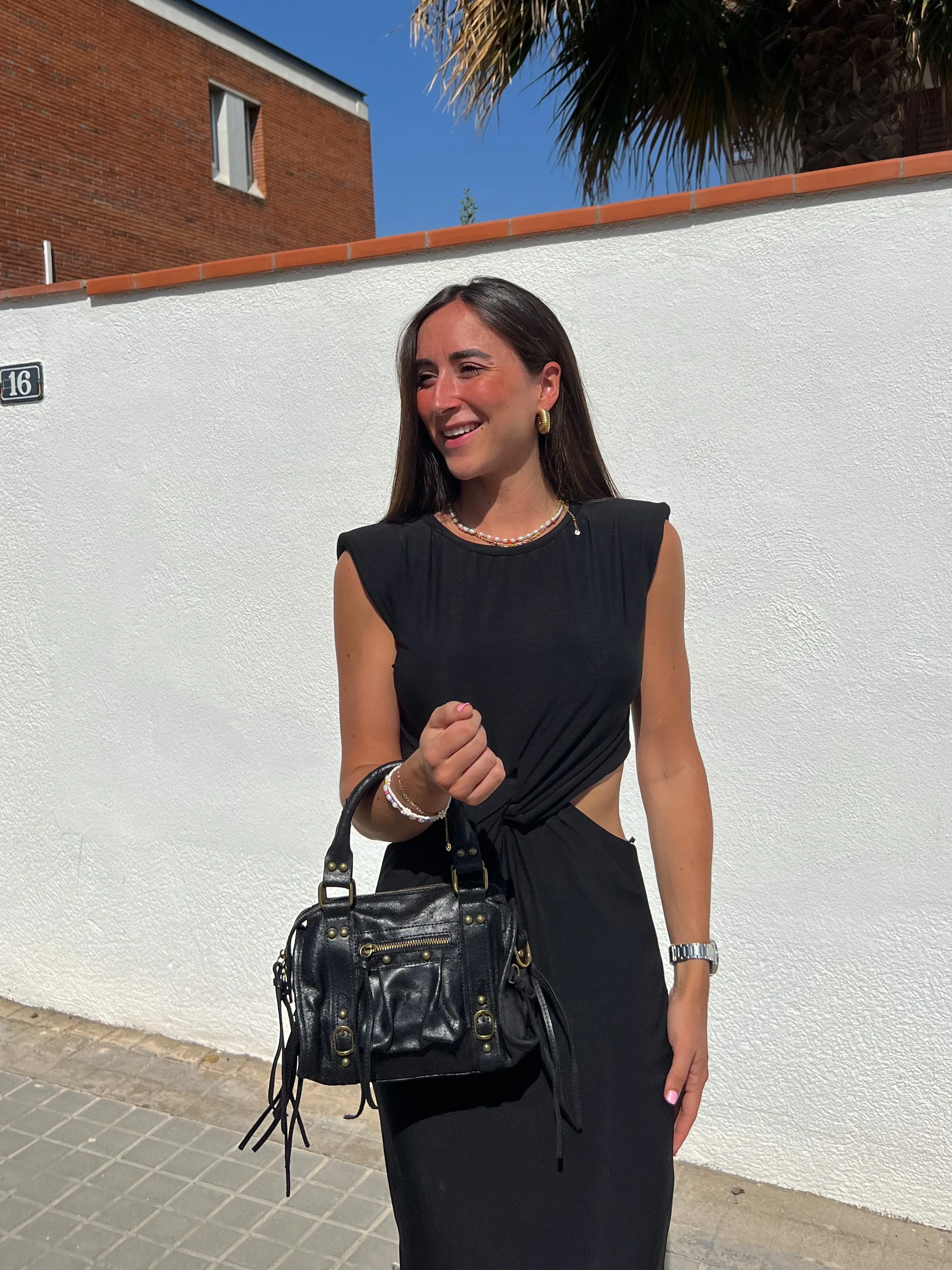 Bolso hebillas piel mate negro sold by Sorellas product image thumbnail 3