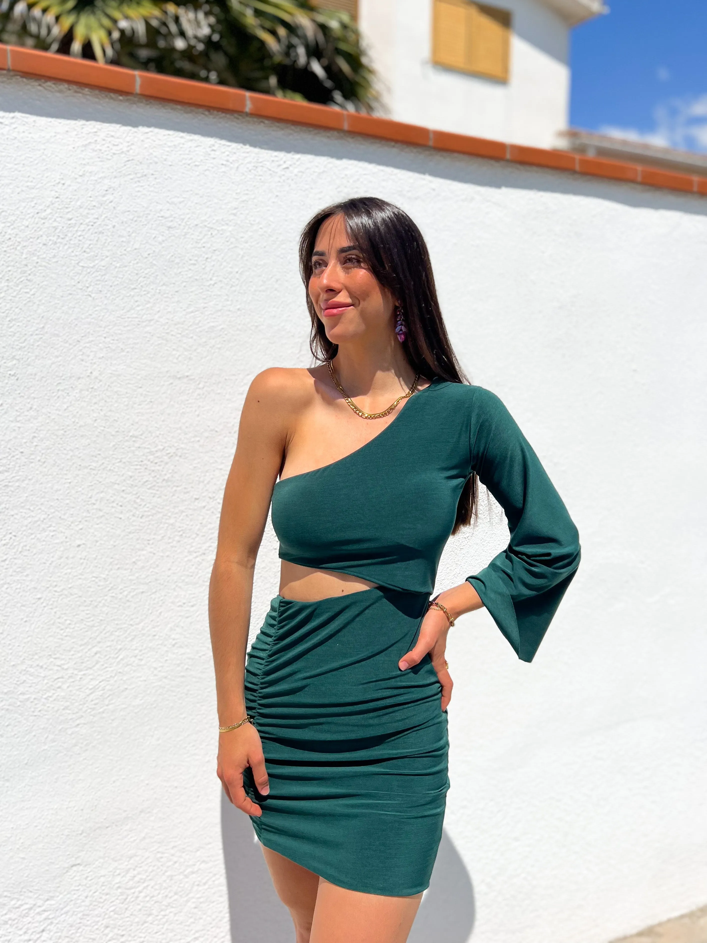 Vestido mini asimétrico verde sold by Sorellas product image thumbnail 2