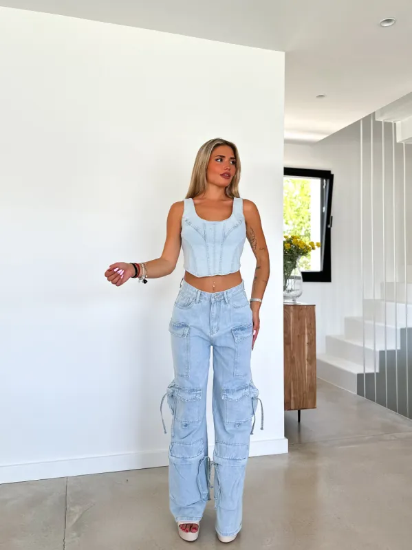 Pantalón cargo tiras denim sold by Sorellas