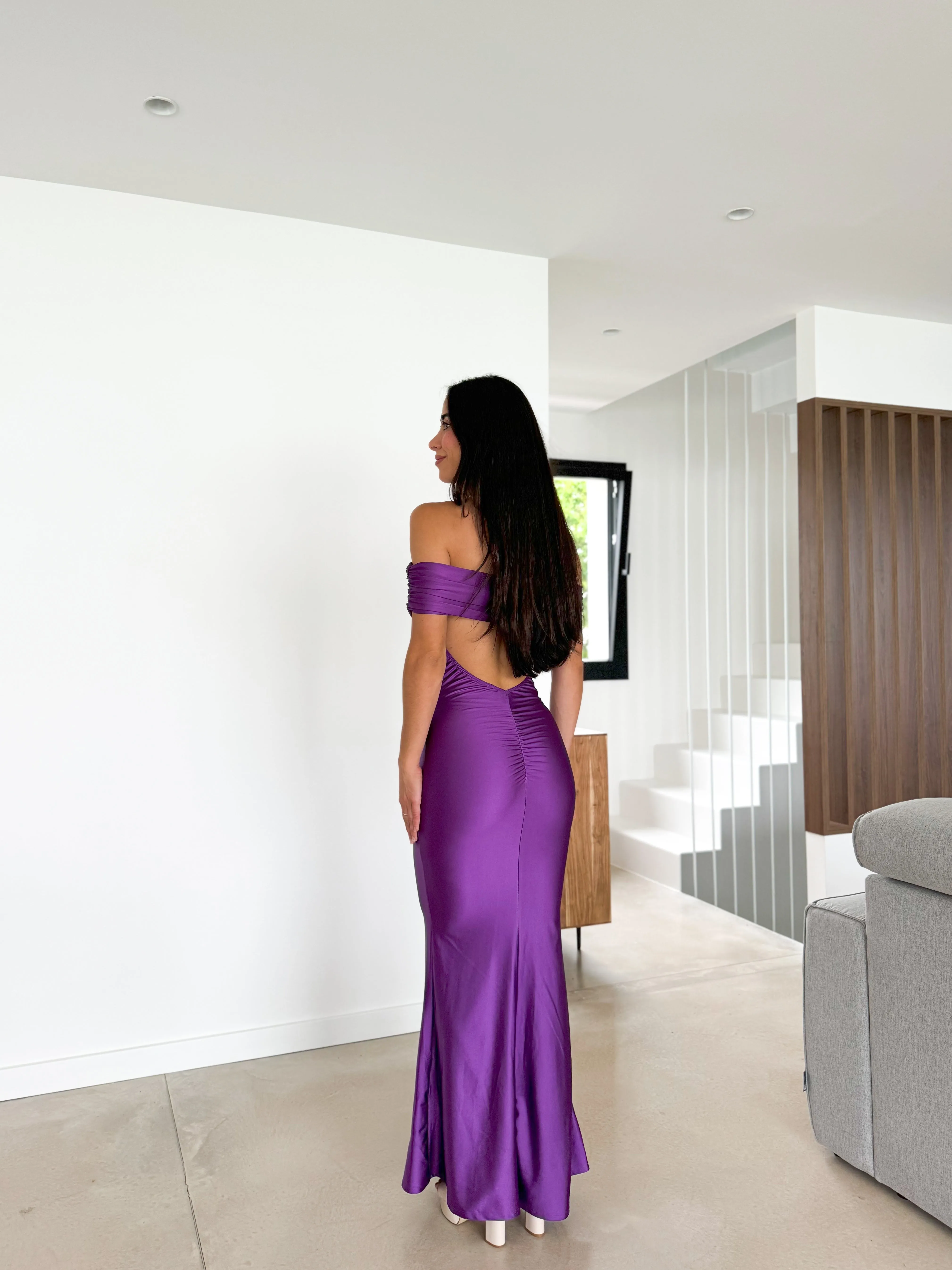 Vestido satin bardot espalda morado sold by Sorellas product image thumbnail 3
