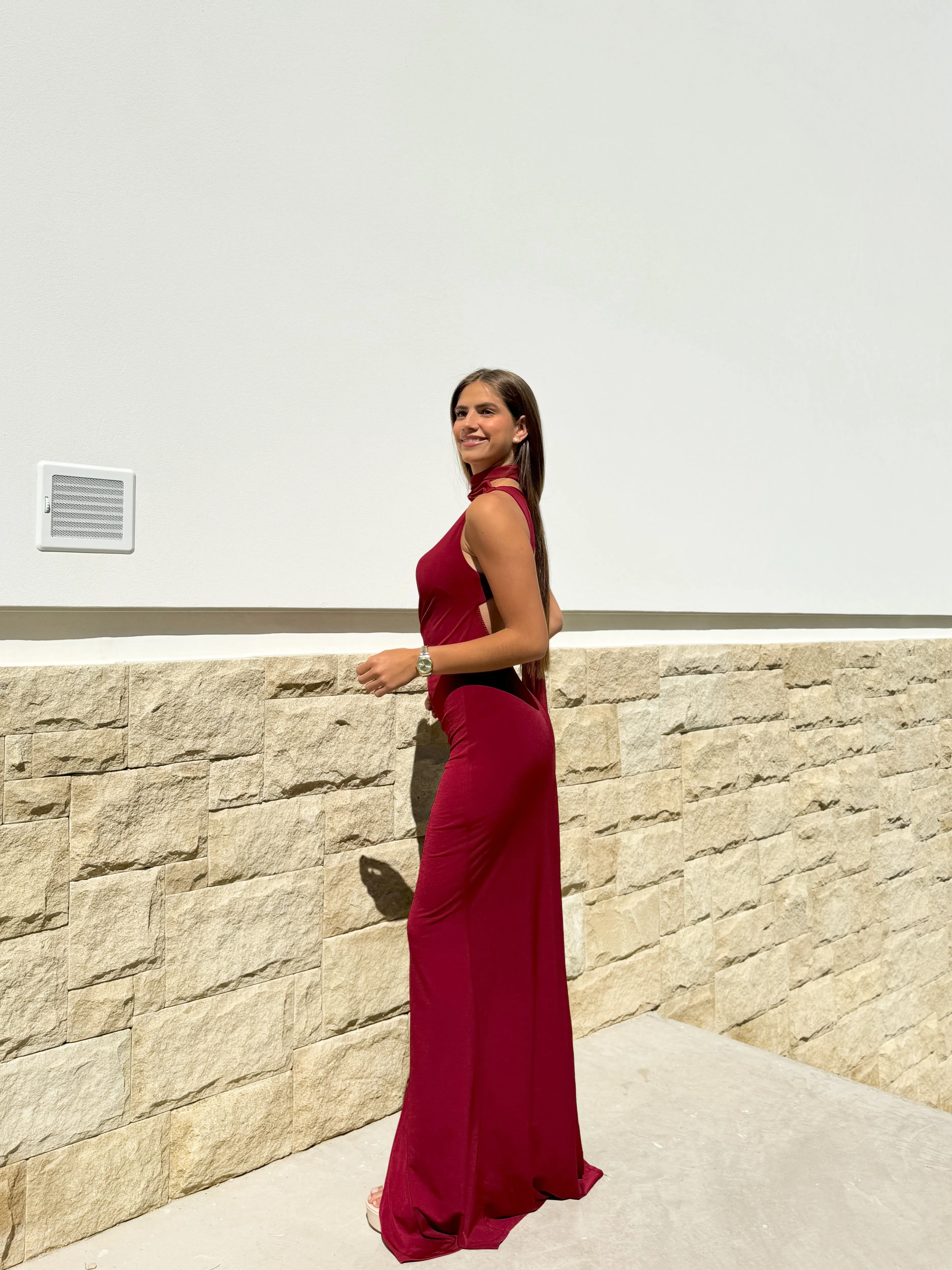 Vestido frunce choker espalda burdeos sold by Sorellas product image thumbnail 5