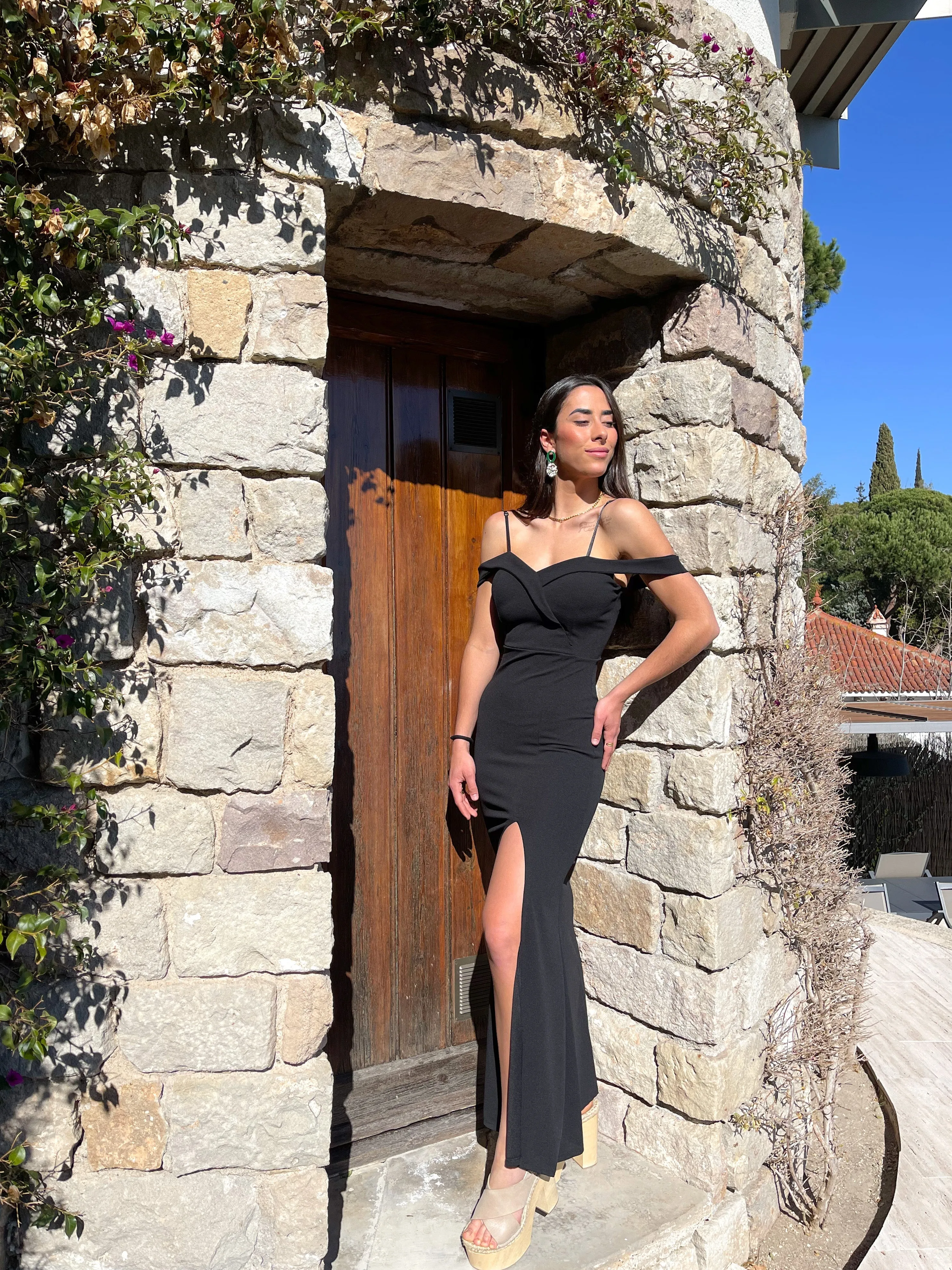 Vestido barco ajustado negro sold by Sorellas product image thumbnail 3