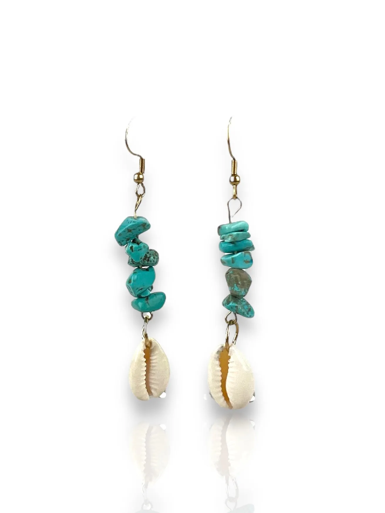 Pendientes piedras turquesas sold by Sorellas