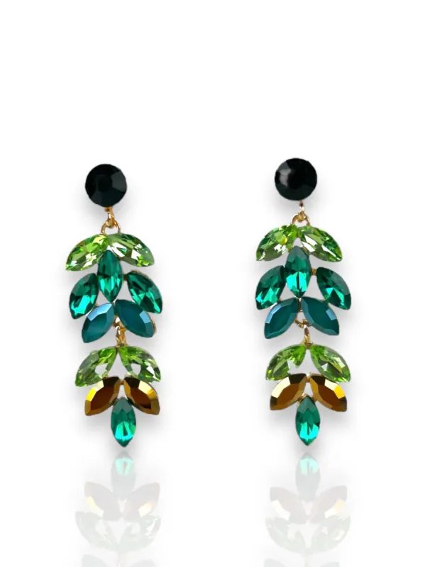 Pendientes cascada hebras verde sold by Sorellas
