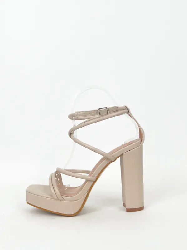 Sandalia plataforma cordón redondo nude sold by Sorellas