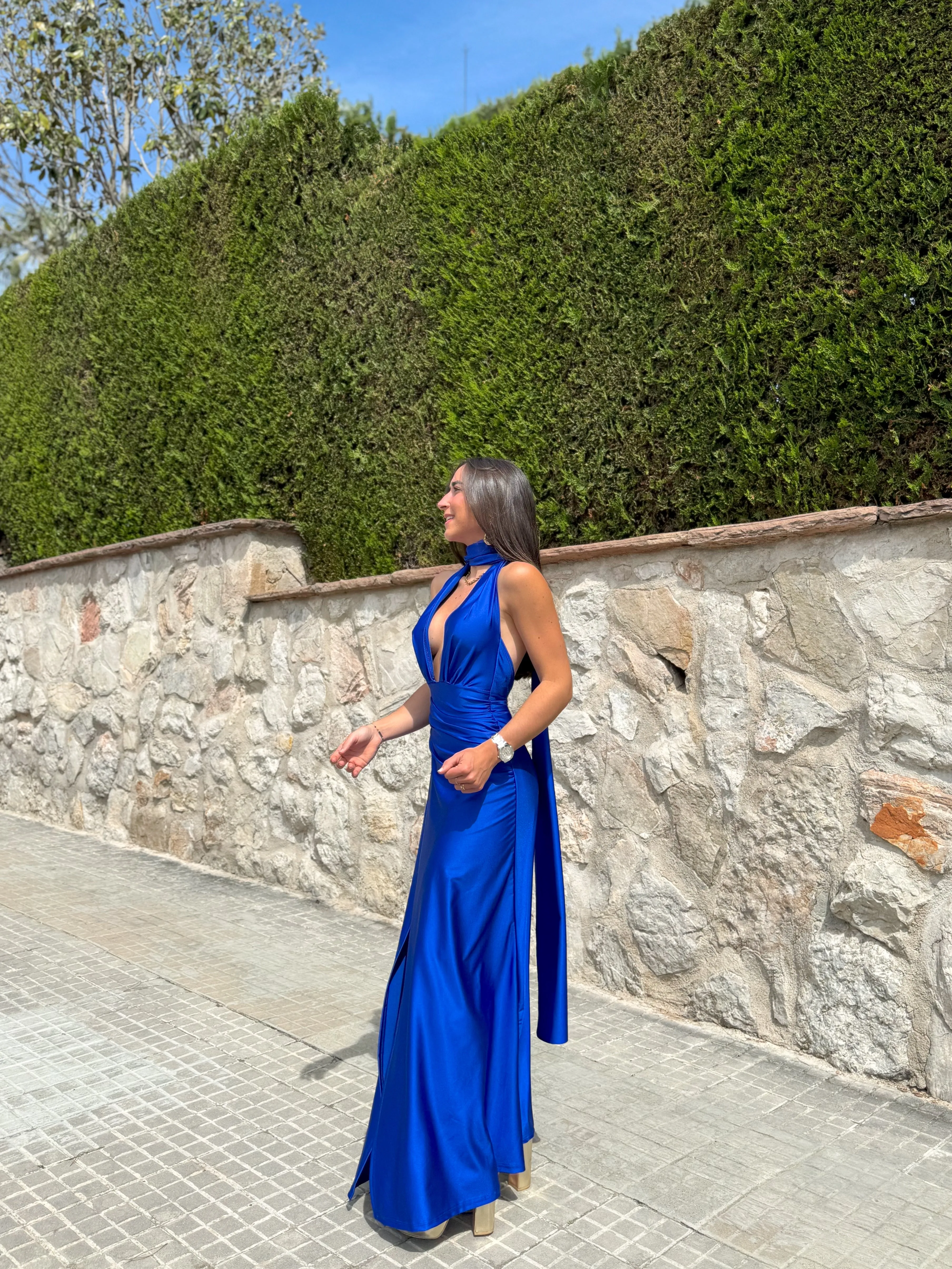 Vestido pico choker satin azul sold by Sorellas product image thumbnail 5