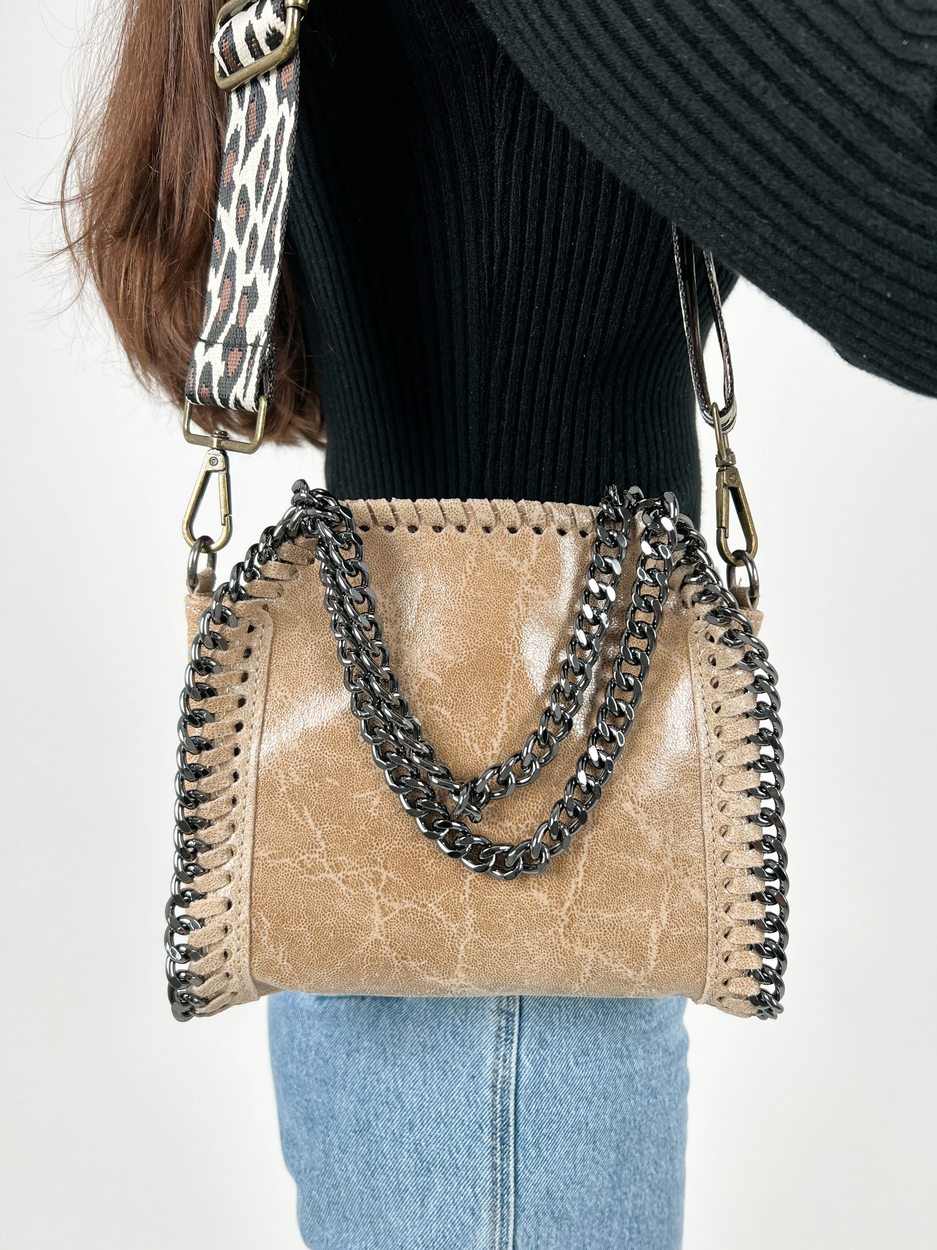 Bolso pocket bag brillo beige sold by Sorellas product image thumbnail 3