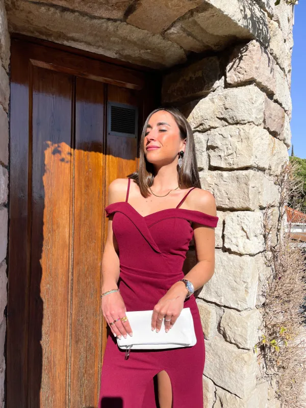 Vestido barco ajustado burdeos sold by Sorellas