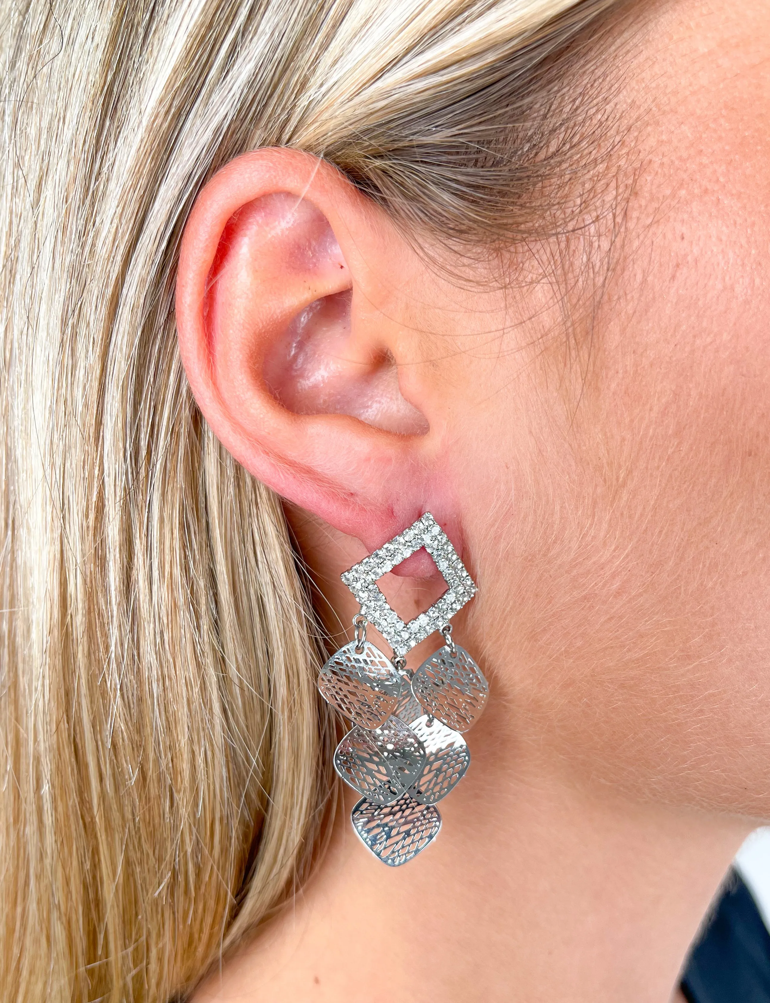 Pendientes rombos plateados sold by Sorellas product image thumbnail 2