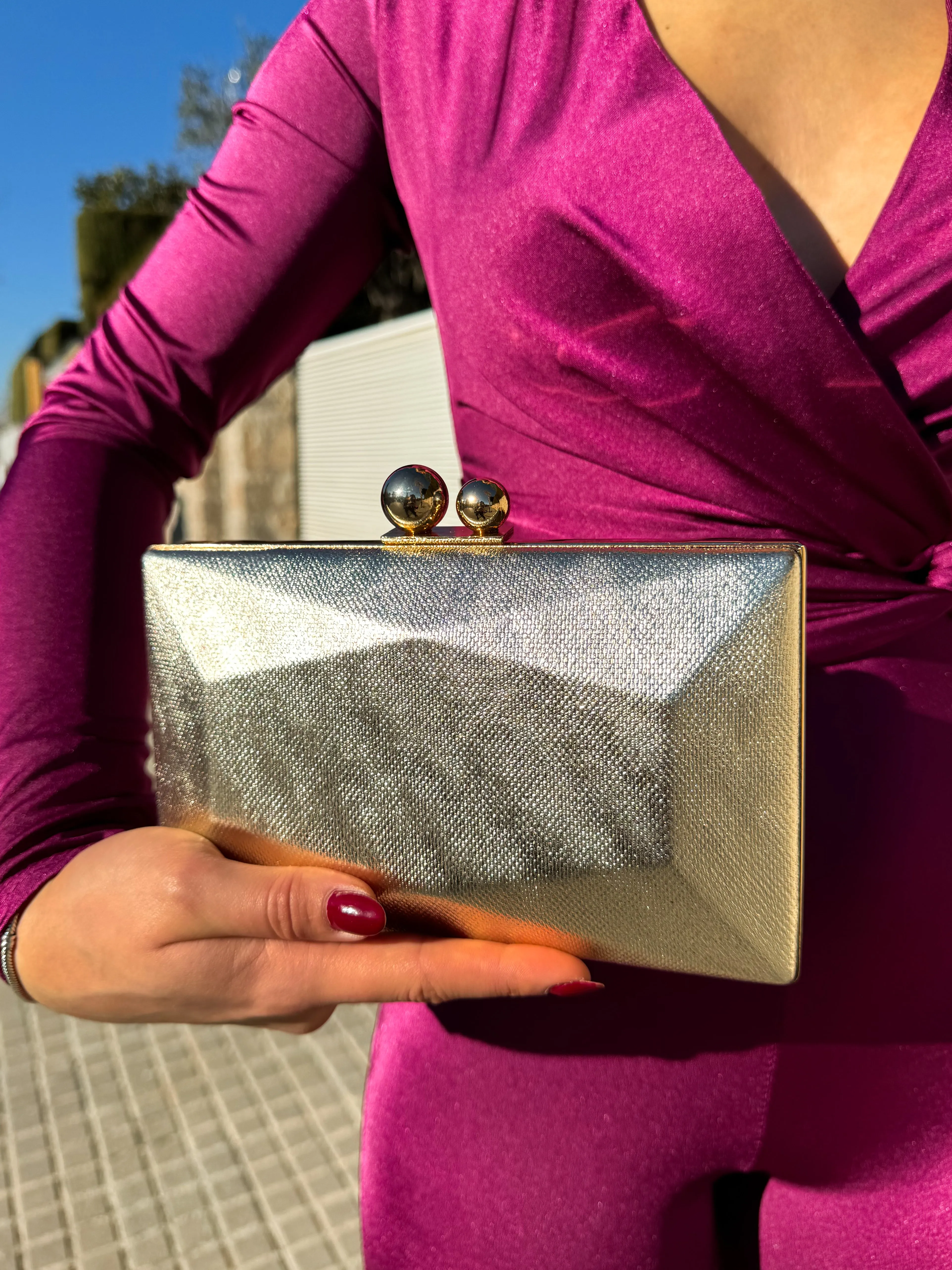 Clutch hexagon dorado sold by Sorellas product image thumbnail 4