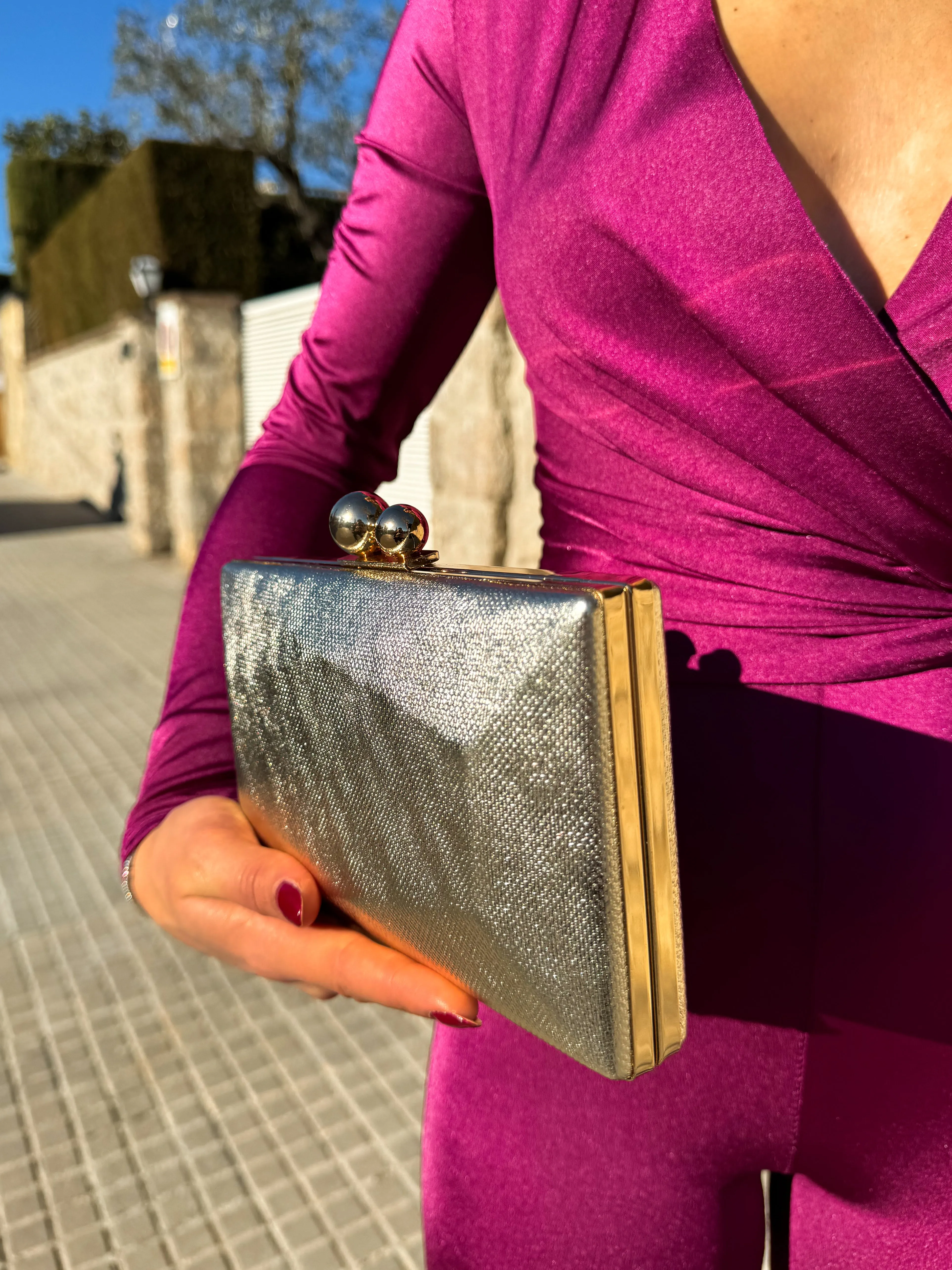 Clutch hexagon dorado sold by Sorellas product image thumbnail 5