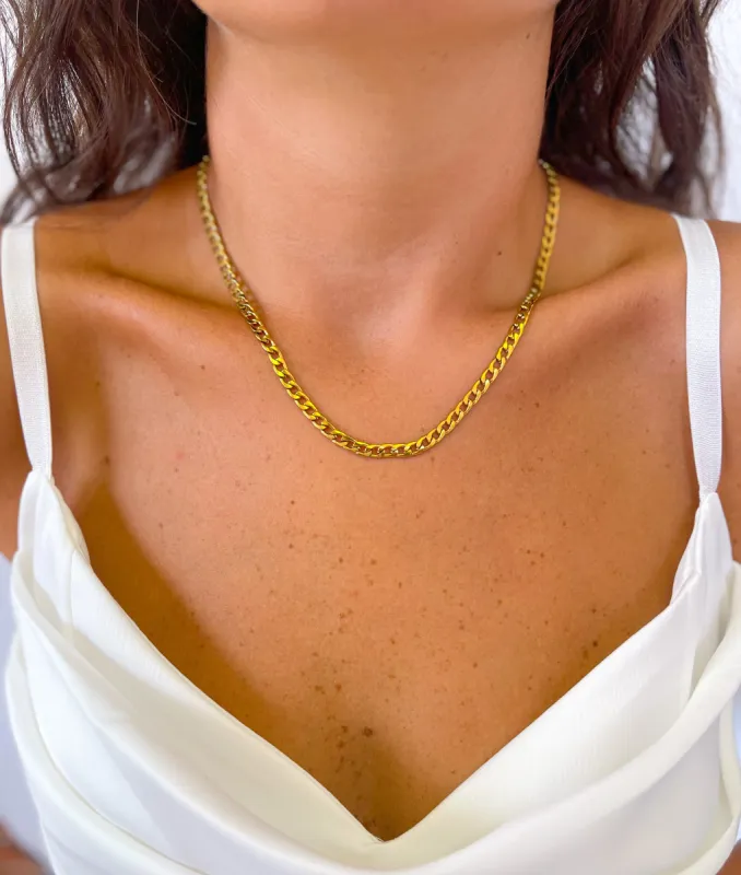 Colgante cadena dorado sold by Sorellas