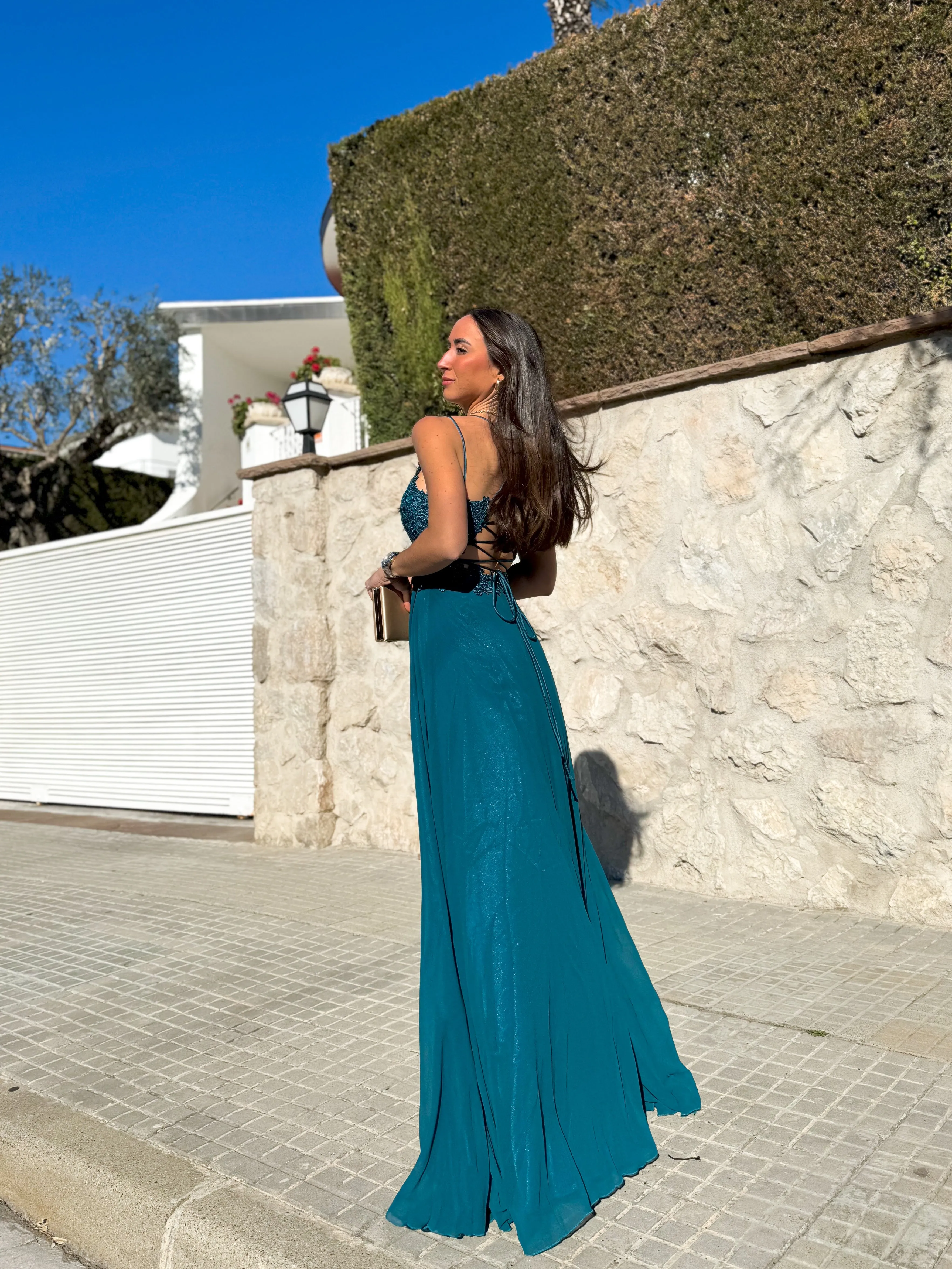 Vestido crepe encaje brillos petróleo sold by Sorellas product image thumbnail 4