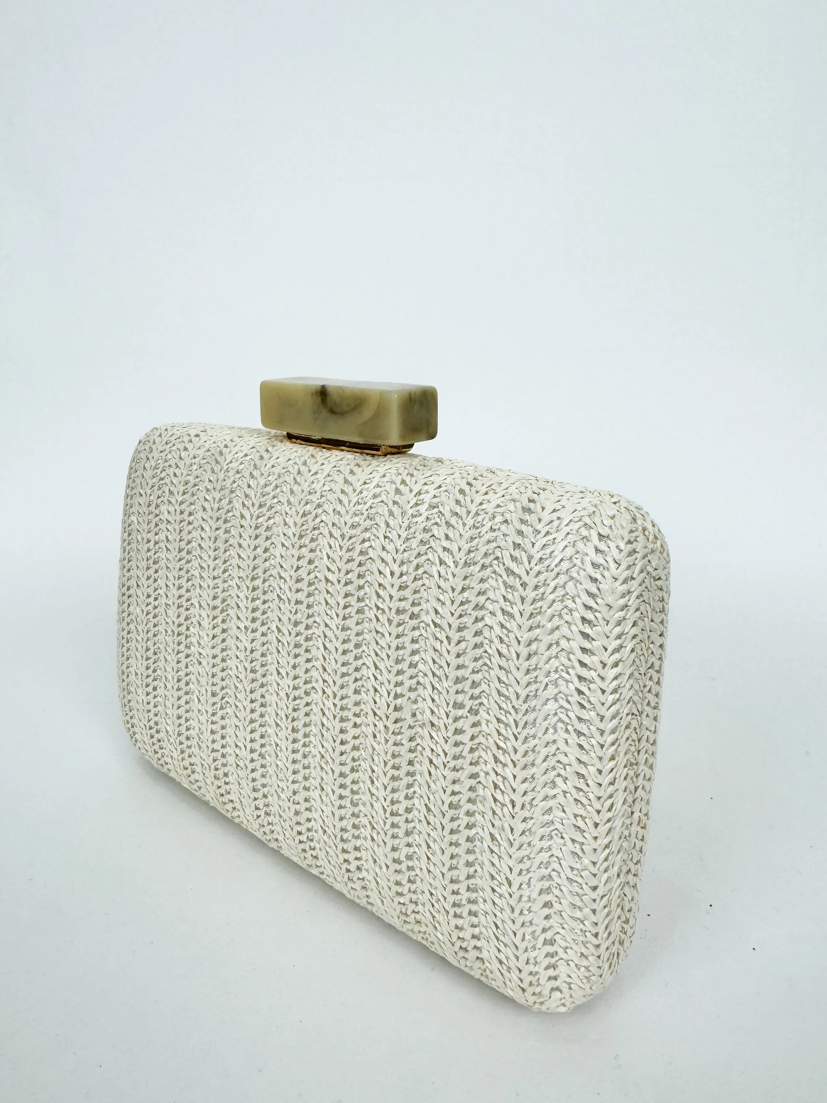 Clutch fiesta rafia beige sold by Sorellas product image thumbnail 2