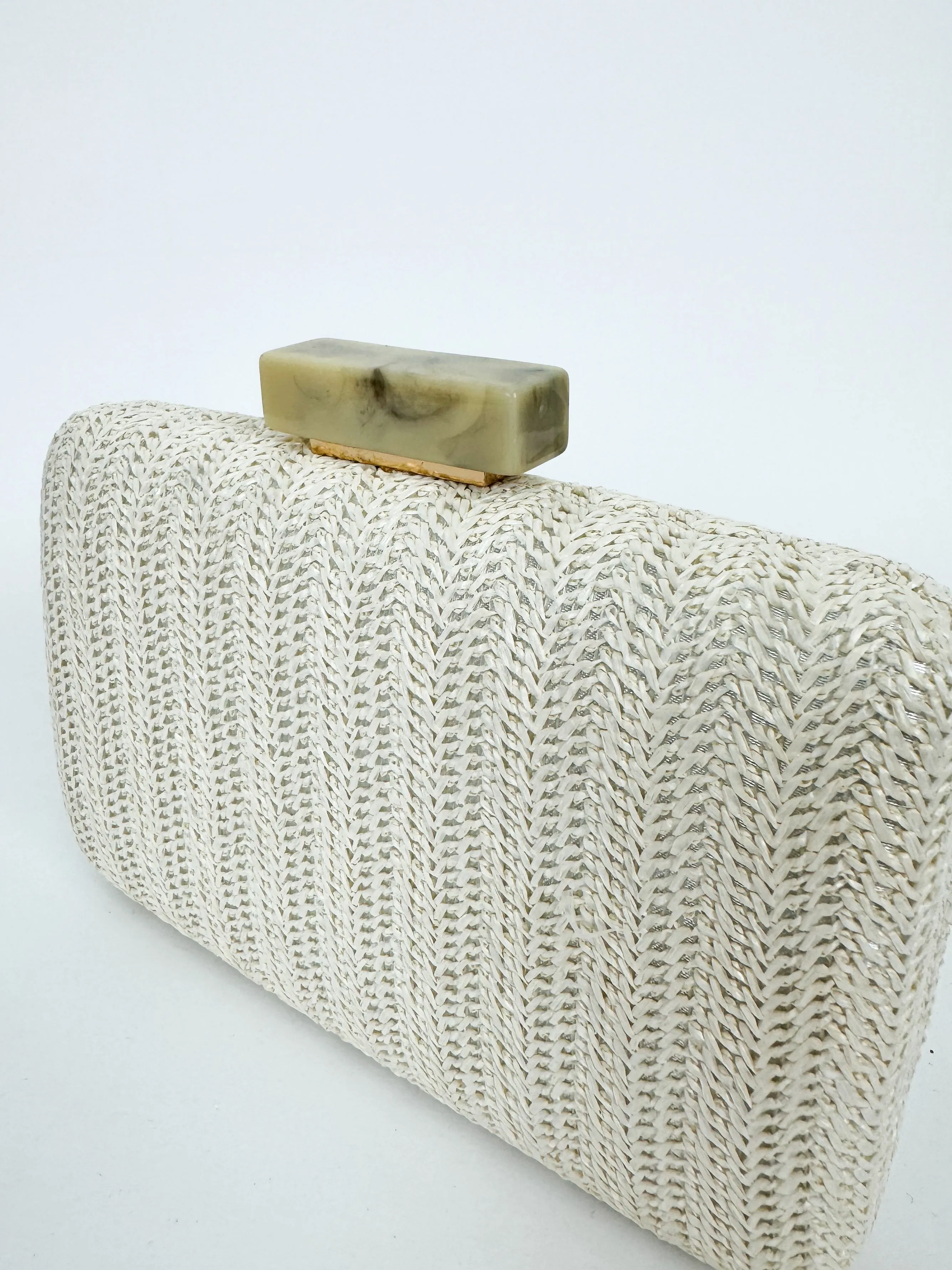 Clutch fiesta rafia beige sold by Sorellas product image thumbnail 3
